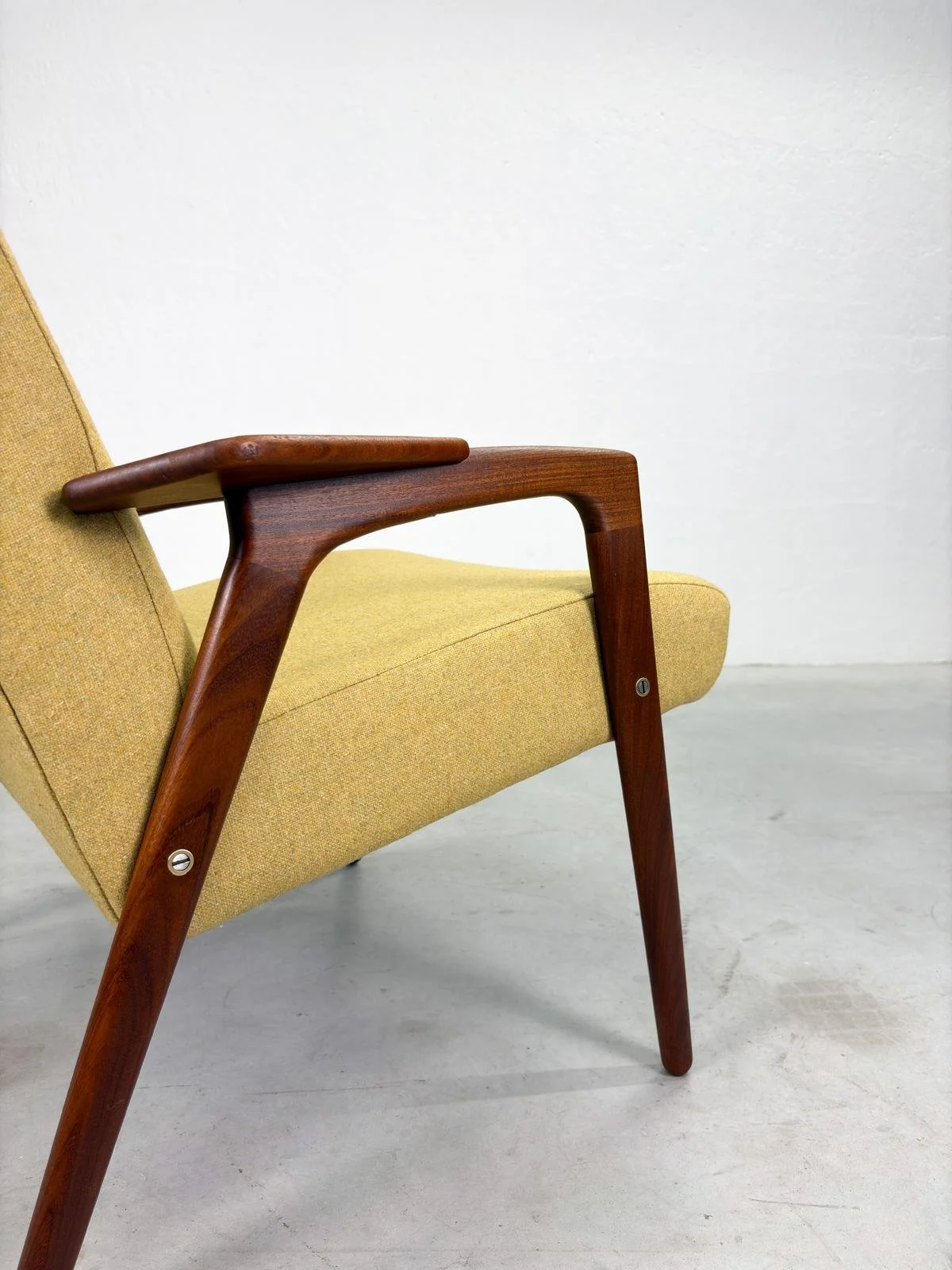 Pastoe 'Ruster' Fauteuil van Yngve Ekström Laag (5).jpeg