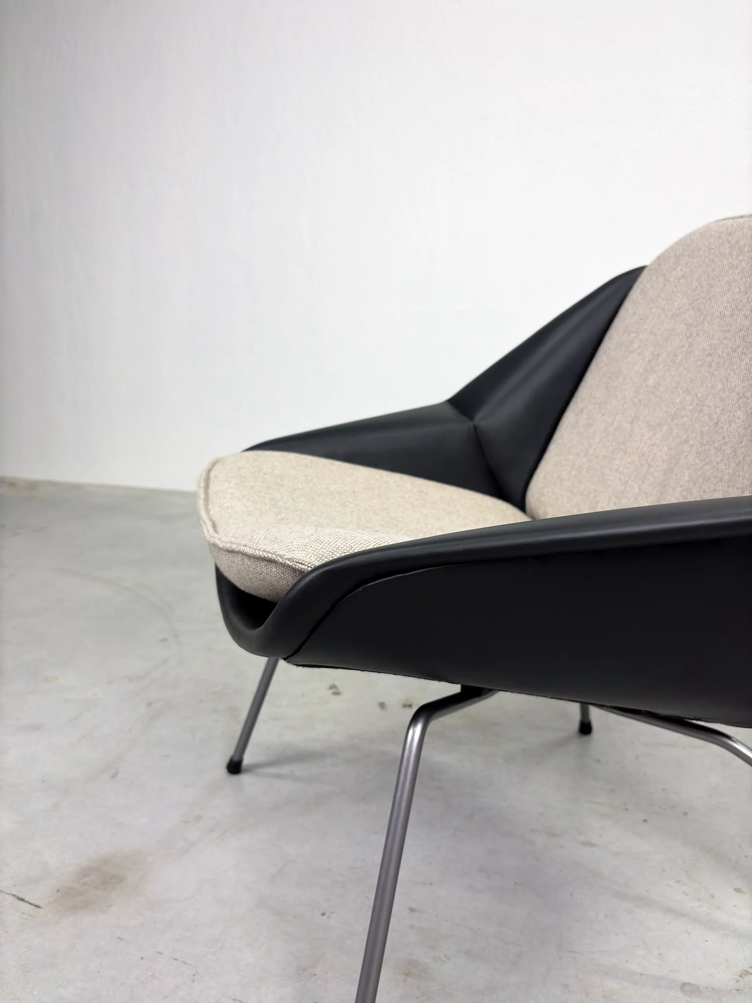 'FM04' Fauteuil van Cees Braakman voor Pastoe (15).jpeg