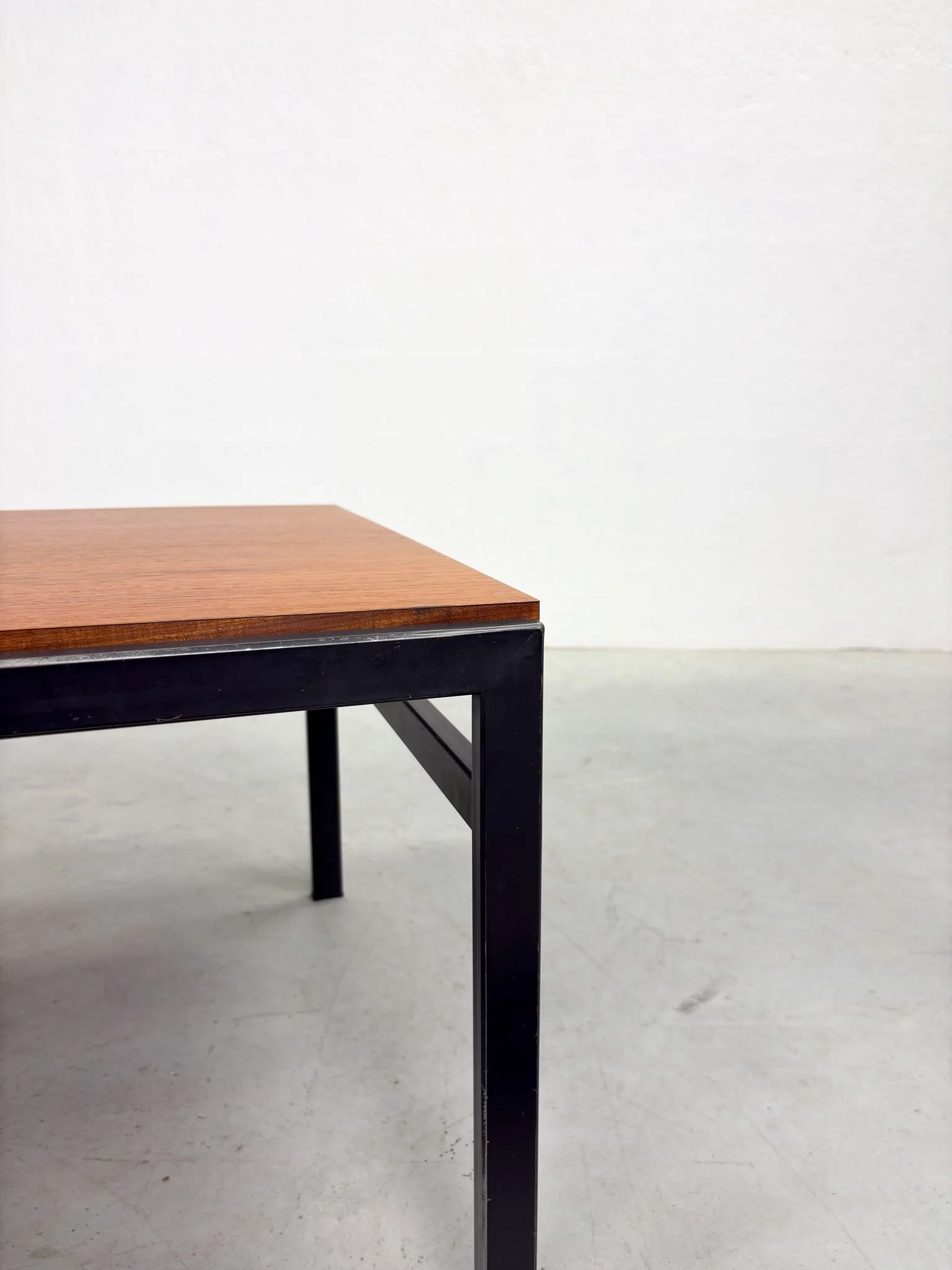 'TU04' Salontafel van Cees Braakman voor Pastoe (26).jpeg