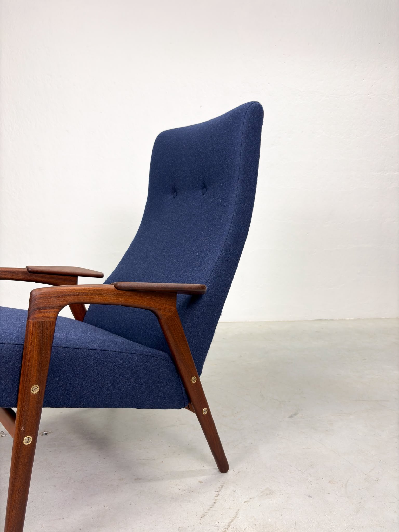 Pastoe 'Ruster' Fauteuil van Yngve Ekström (1).jpeg
