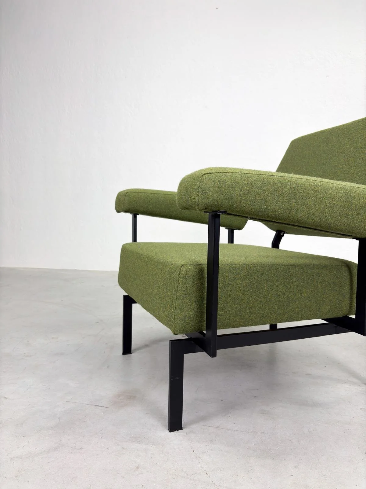 'FM07' Fauteuil van Cees Braakman voor Pastoe (15).jpeg