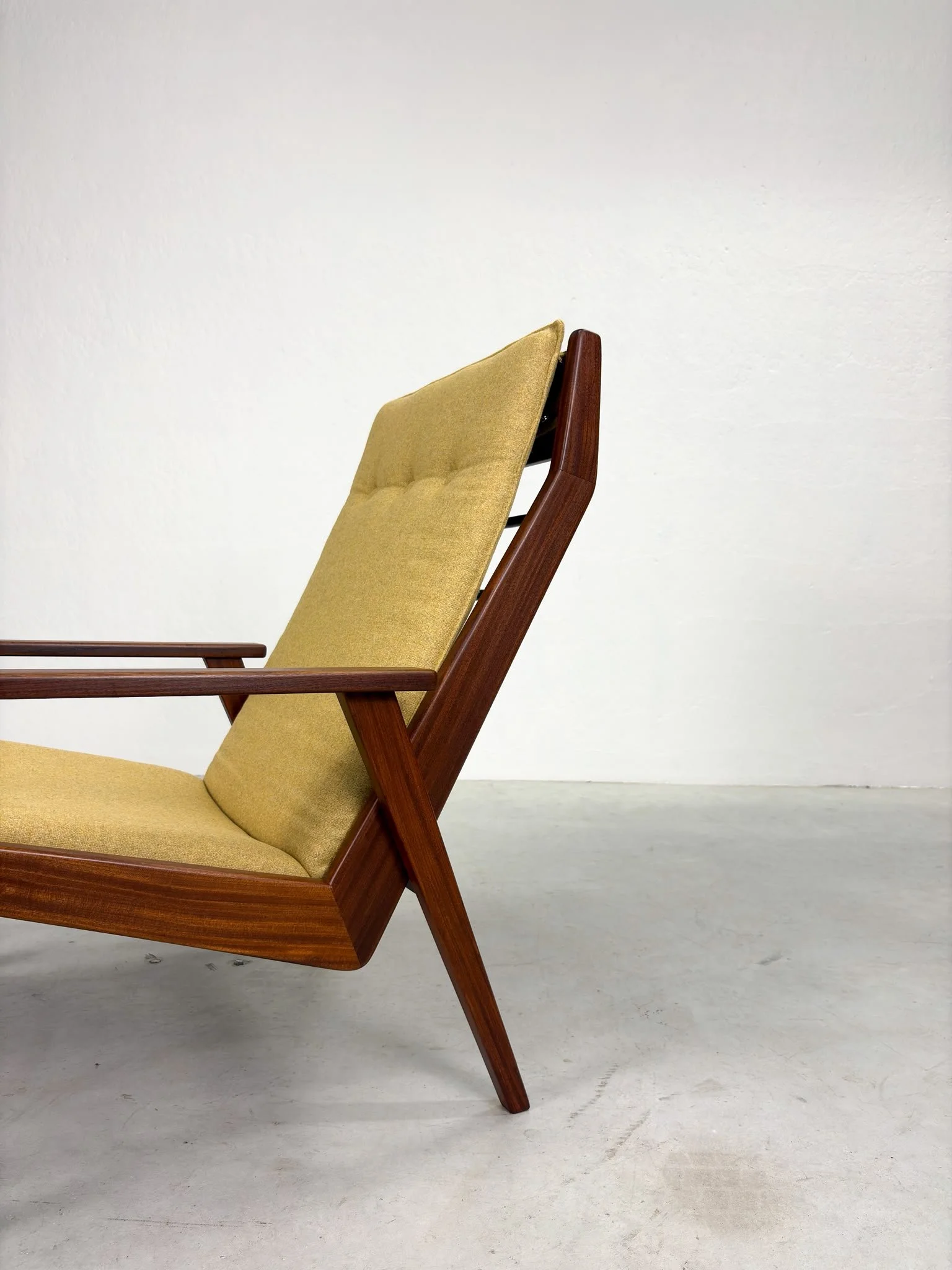 '1611' Fauteuil van Rob Parry voor Gelderland (1).jpeg