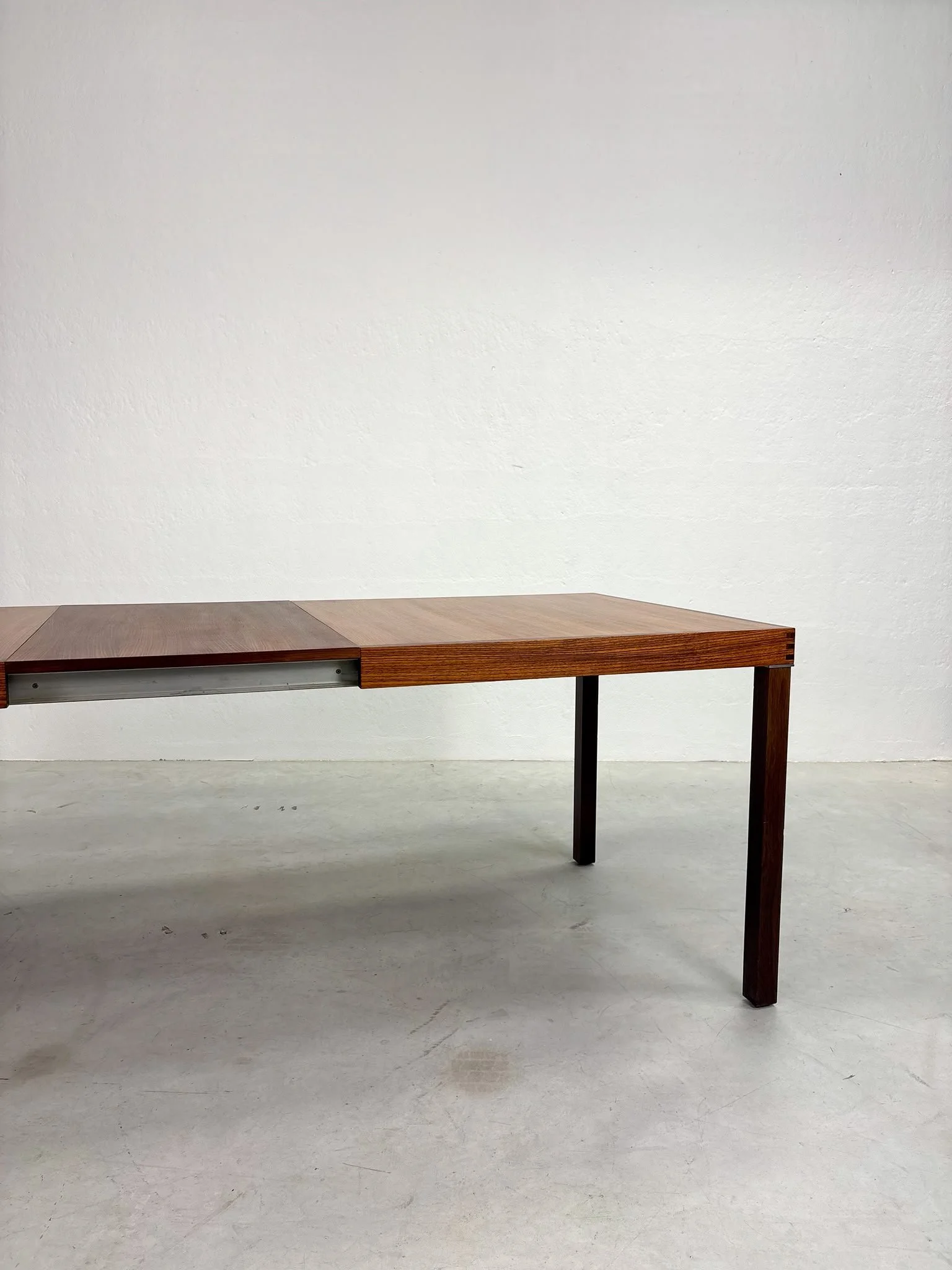 Uitschuifbare Eettafel van Inger Klingenberg voor Fristho (10).jpeg