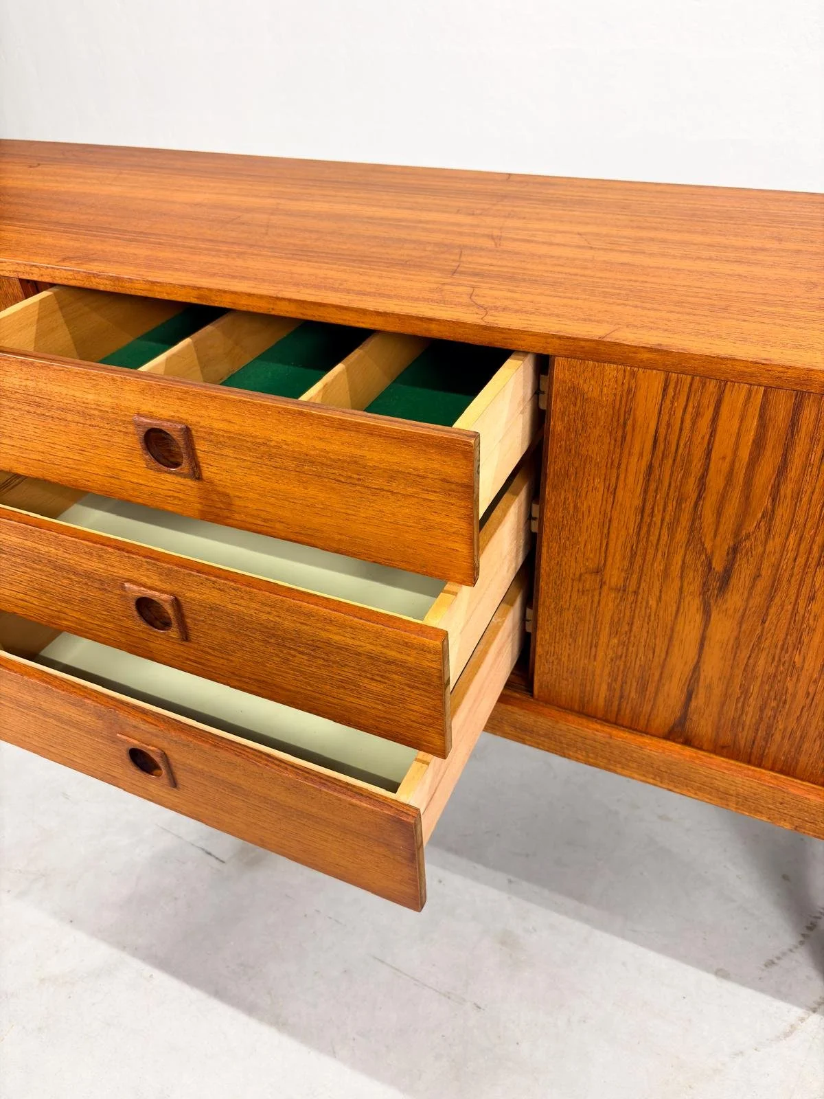 Mid-century Sideboard van Mahjongg Vlaardingen (21).jpeg