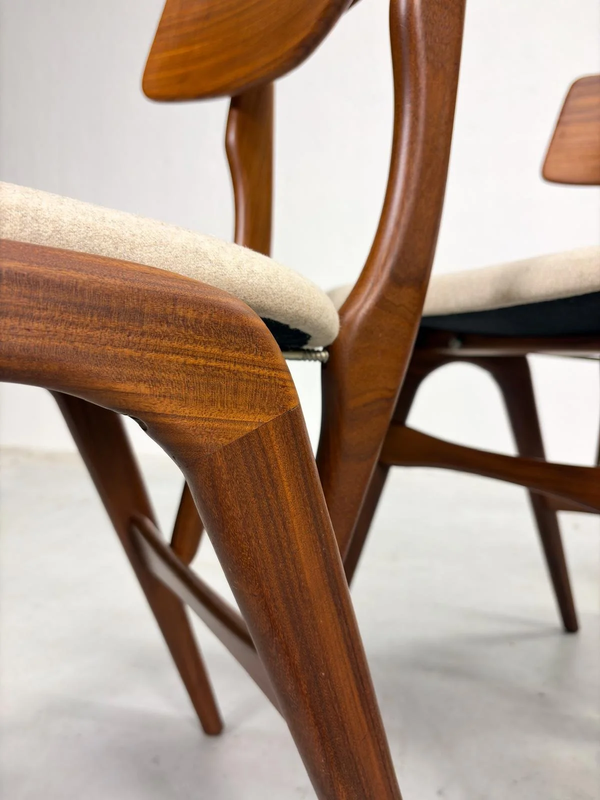 Set Mid-Century Eetkamerstoelen van Topform (13).jpeg