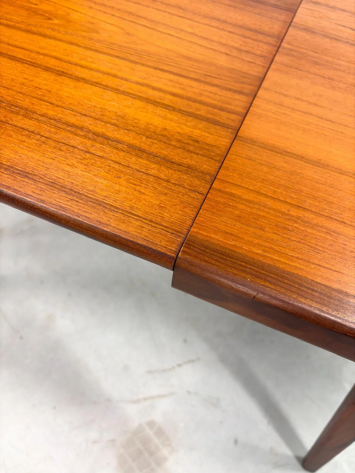 Vintage Milaan Eettafel van Louis van Teeffelen voor Wébé (10).jpeg