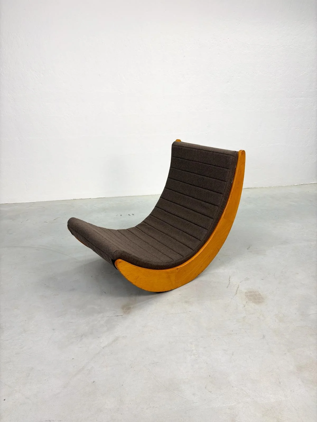 Verner Panton 'Relaxer' Rocking Chair voor Rosenthal (6).jpeg