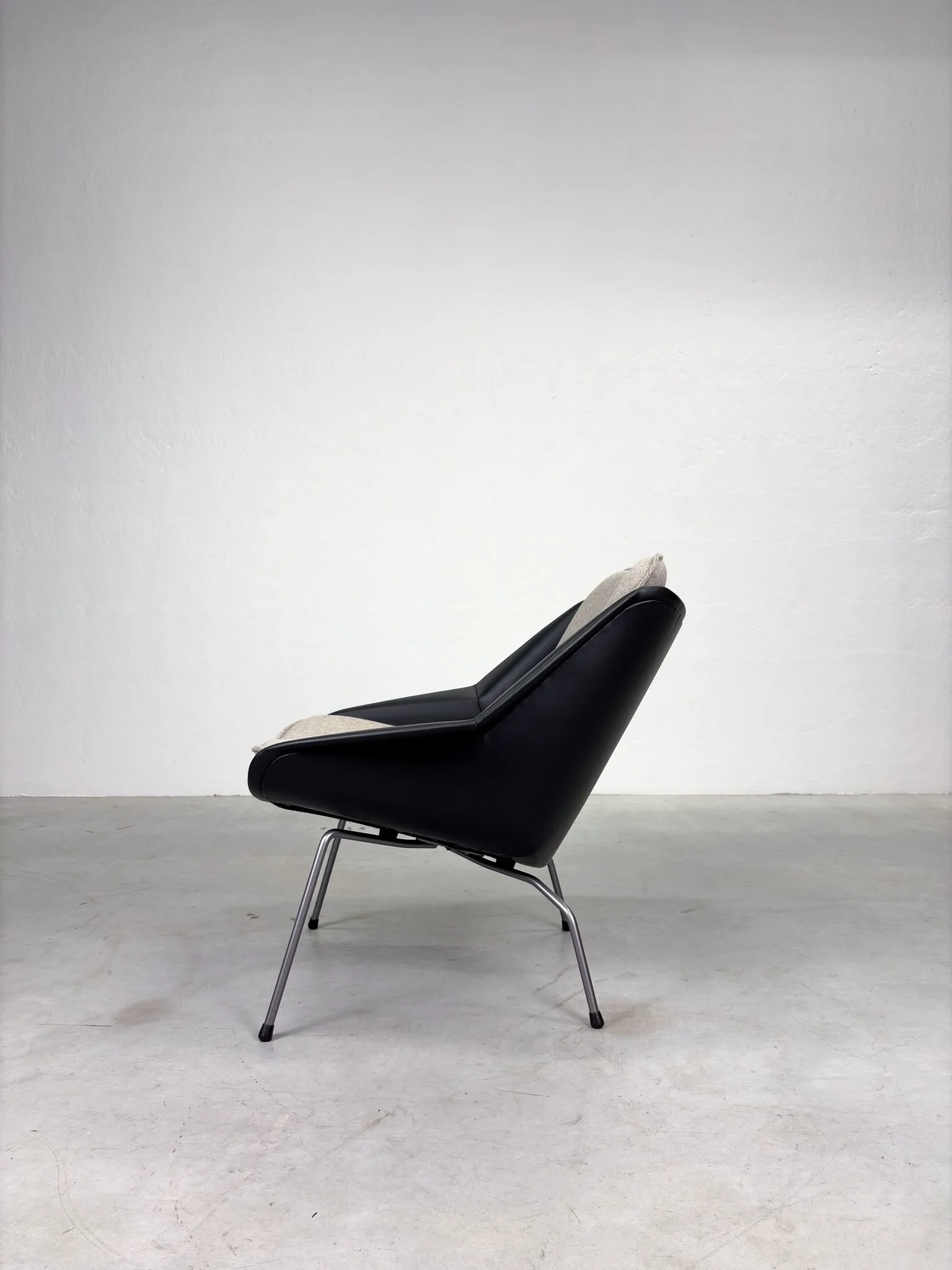 'FM04' Fauteuil van Cees Braakman voor Pastoe (9).jpeg