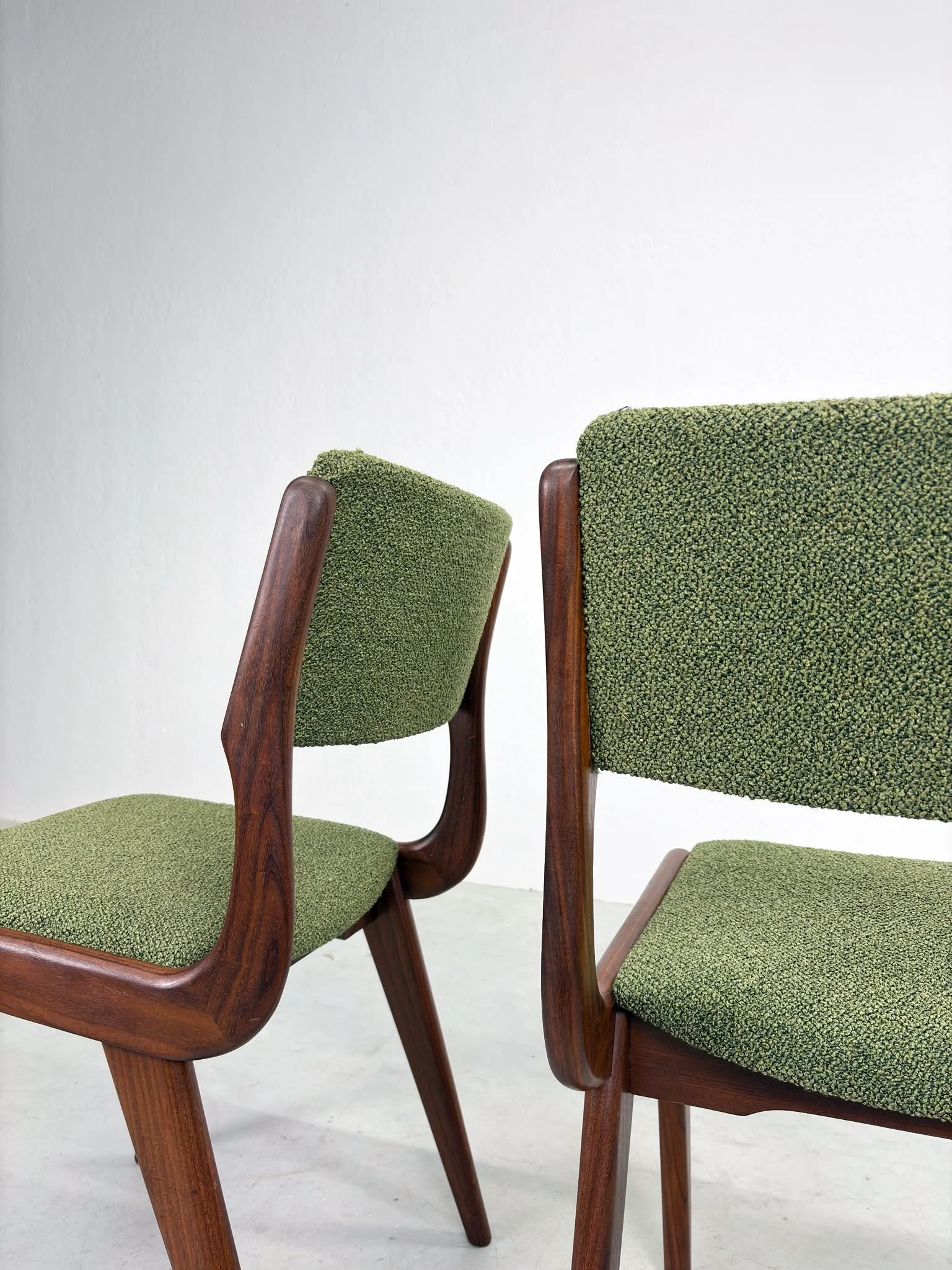Set Vintage Eetkamerstoelen van Teakhout (7).jpeg