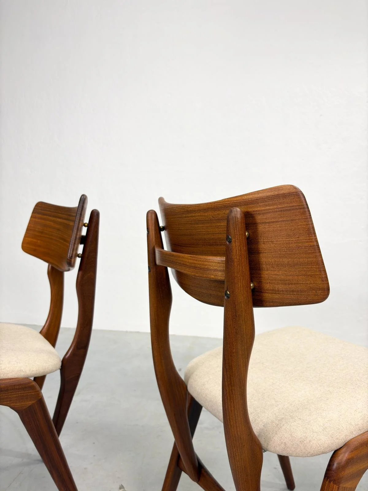 Set Mid-Century Eetkamerstoelen van Topform (9).jpeg