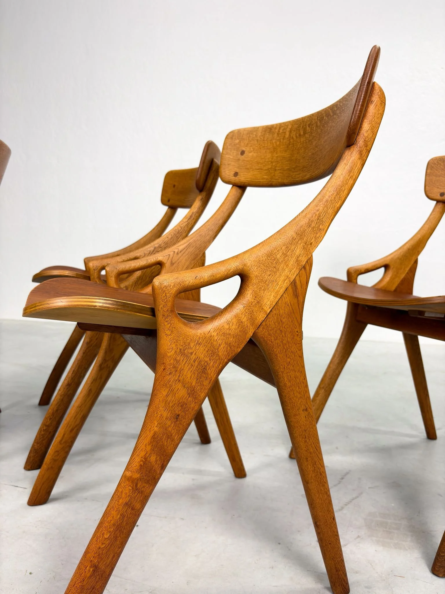 Set Eiken Eetkamerstoelen van Arne Hovmand Olsen (16).jpeg