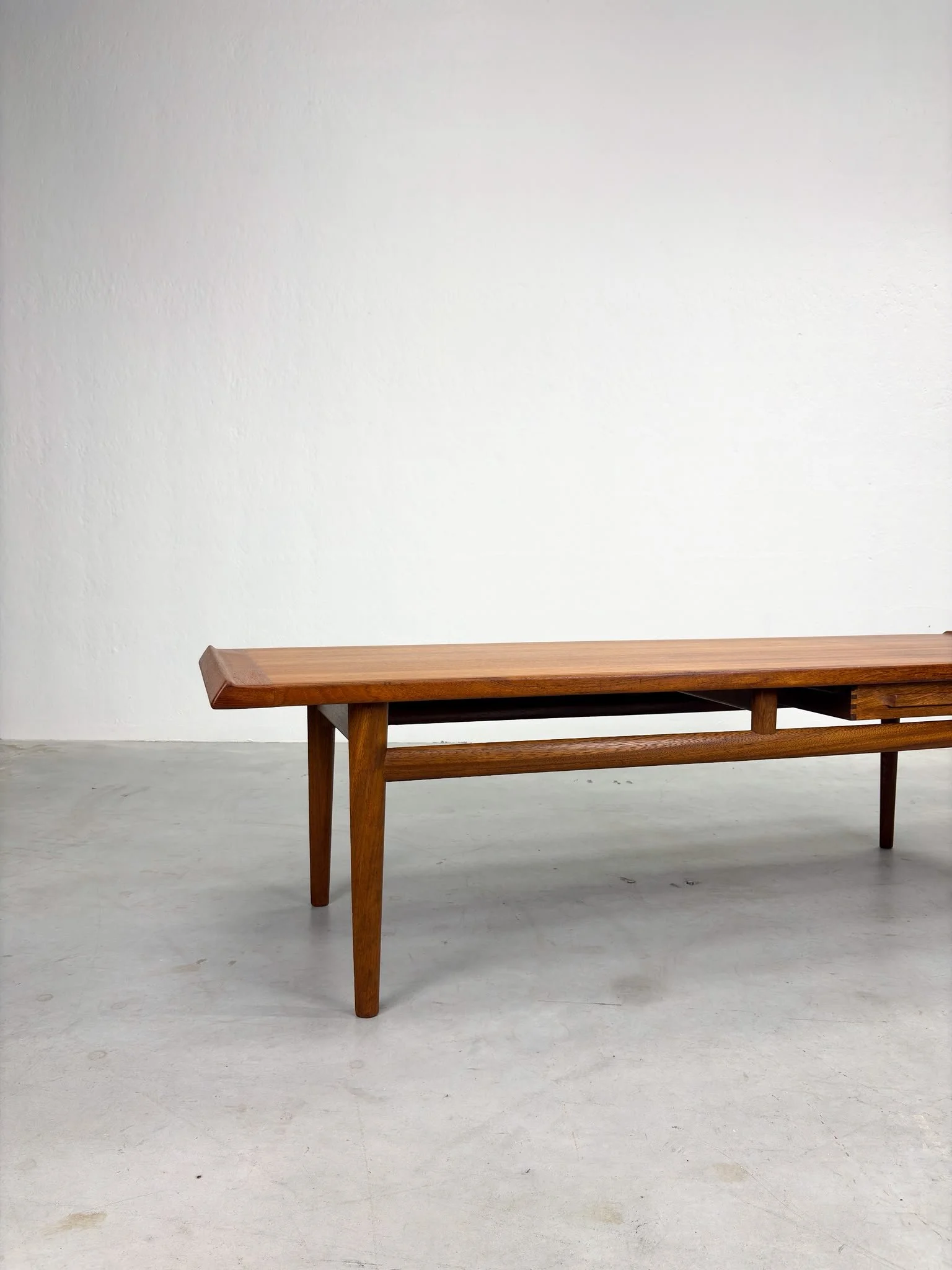 Salontafel van Torbjørn Afdal voor Haug Snekkeri (5).jpeg