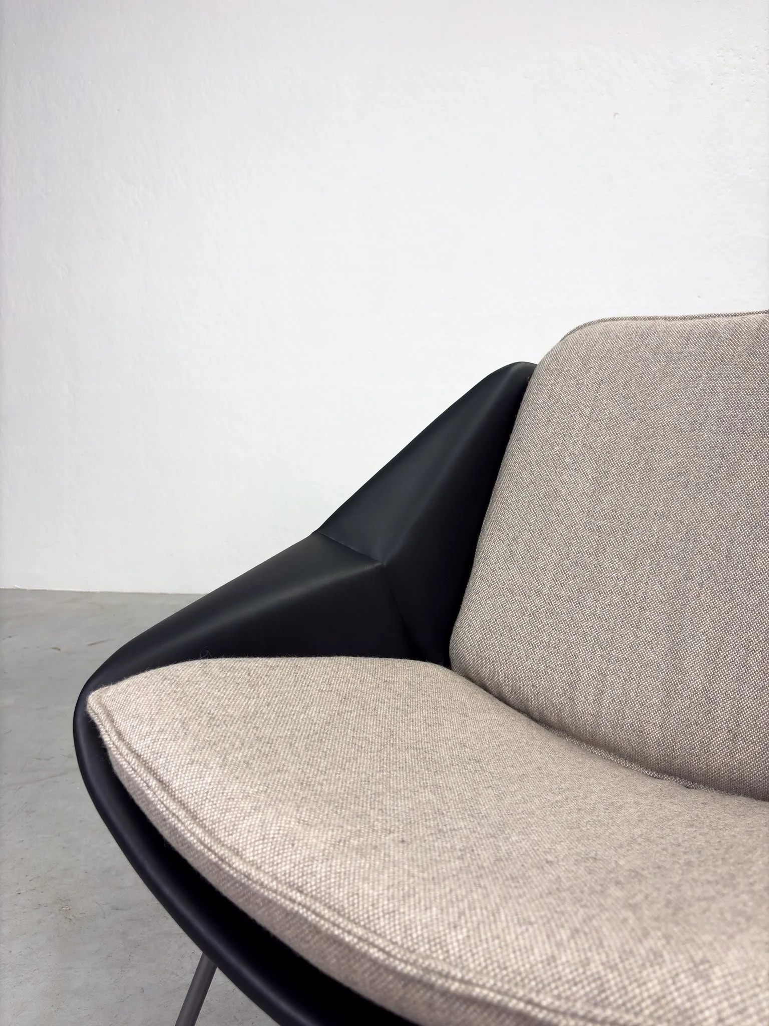 'FM04' Fauteuil van Cees Braakman voor Pastoe (11).jpeg
