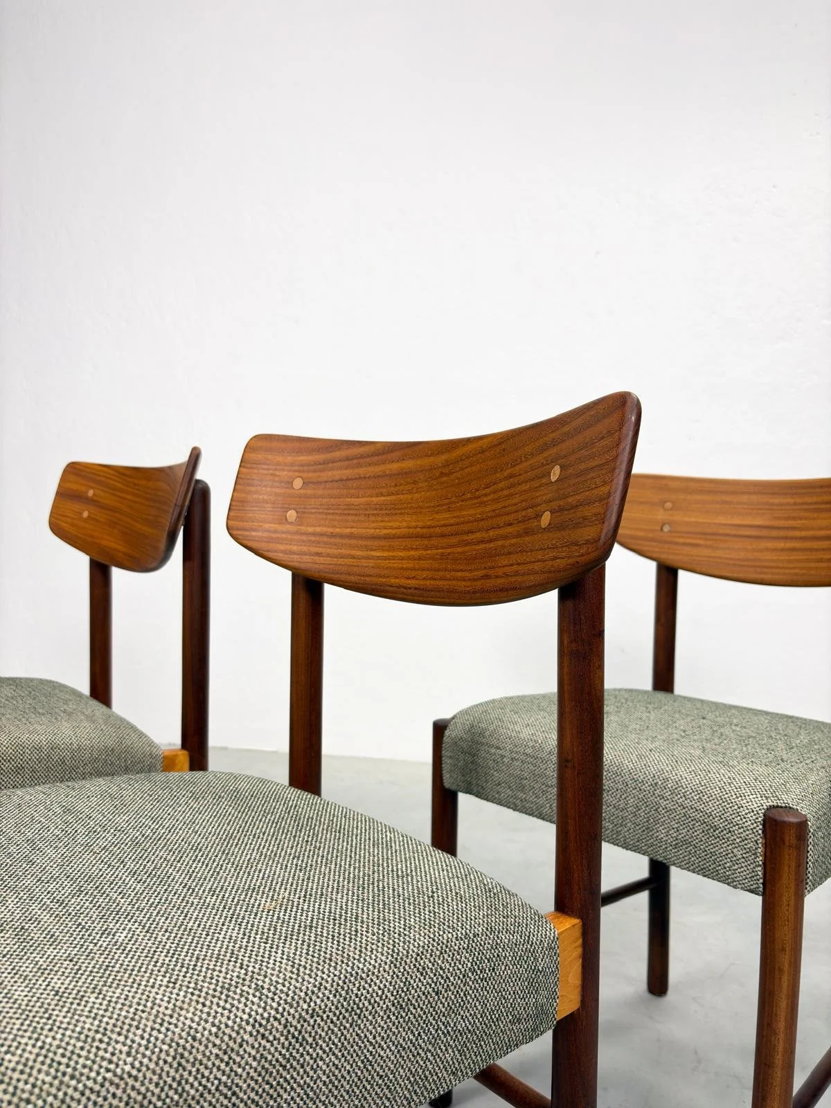 Set Vintage Eetkamerstoelen van Karl Andersson & Söner (6).jpeg