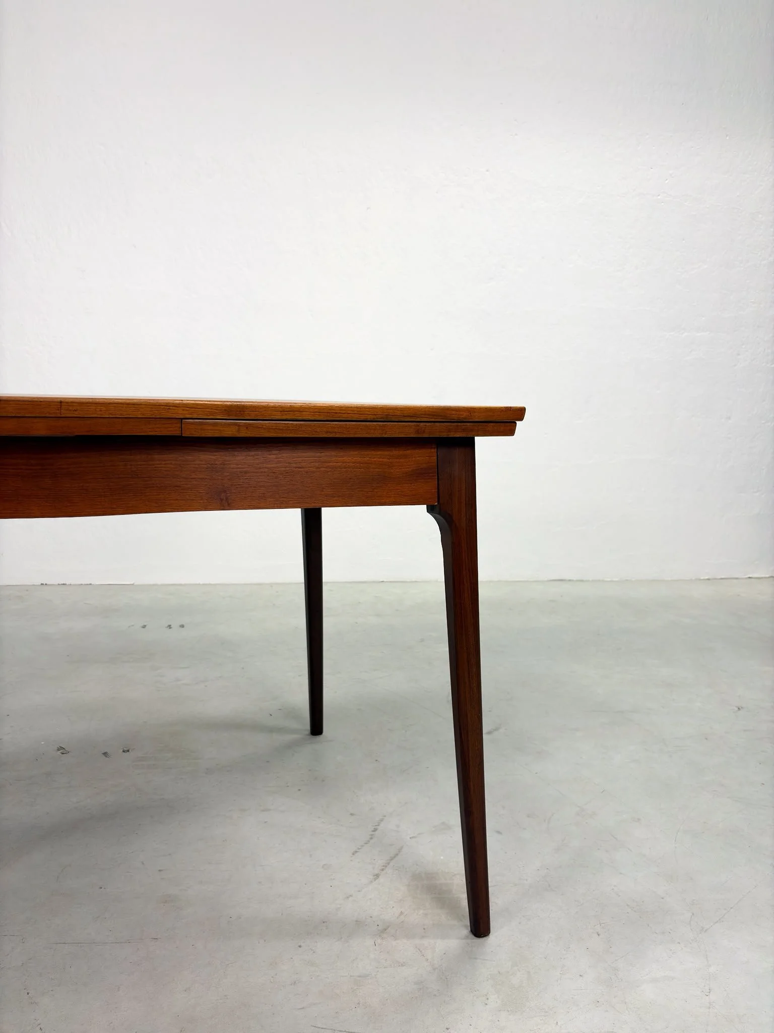 Uitschuifbare Mid-century Eettafel van AwA (8).jpeg