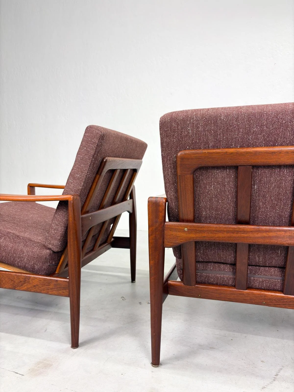 'EK' Fauteuil van Illum Wikkelsø voor N. Eilersen (13).jpeg