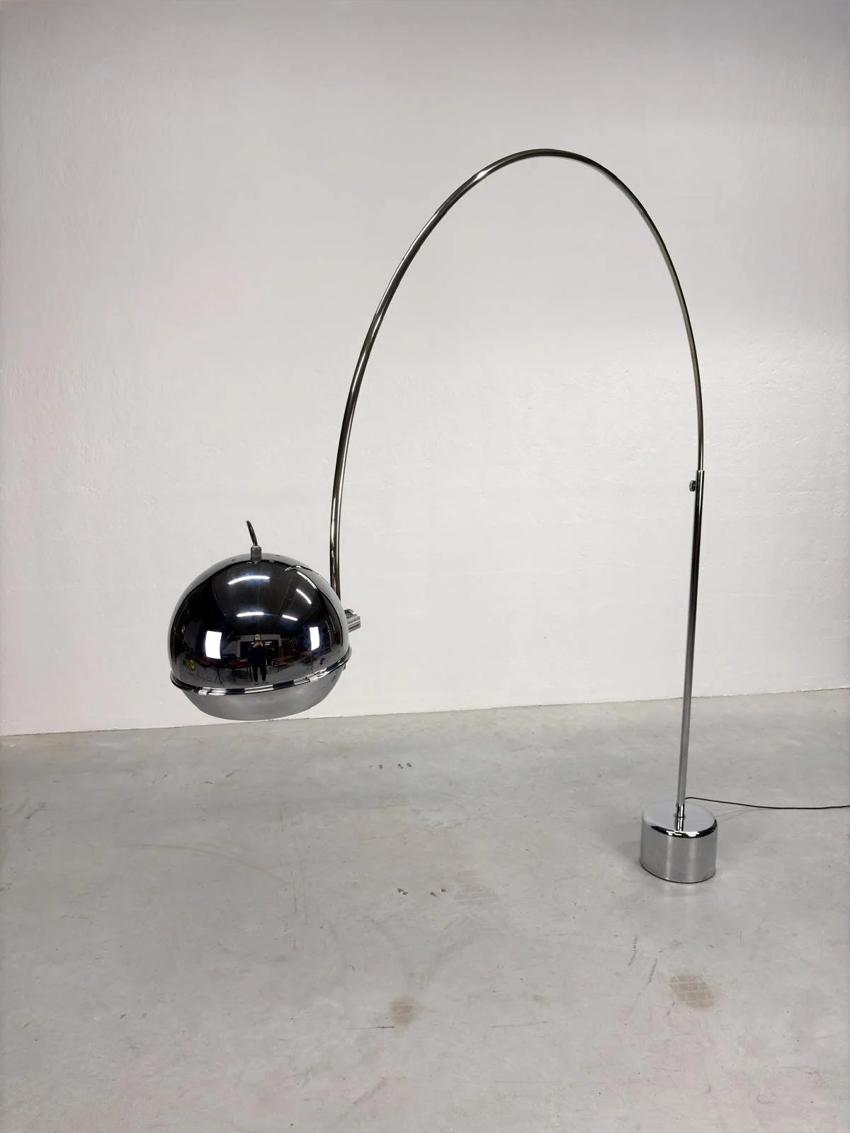 XXL Arc Vloerlamp in Chroom van Gepo Amsterdam (15).jpeg