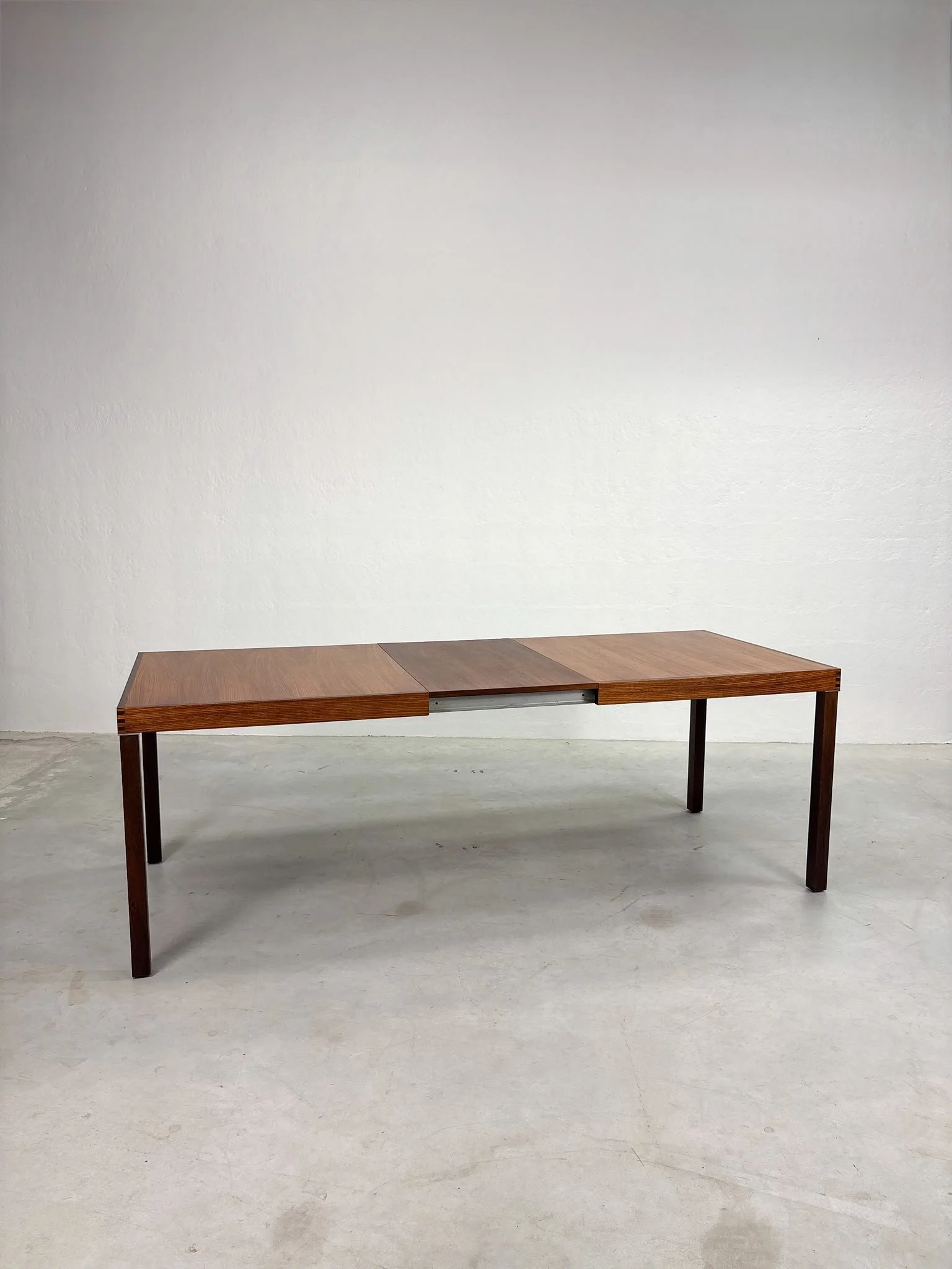 Uitschuifbare Eettafel van Inger Klingenberg voor Fristho (5).jpeg
