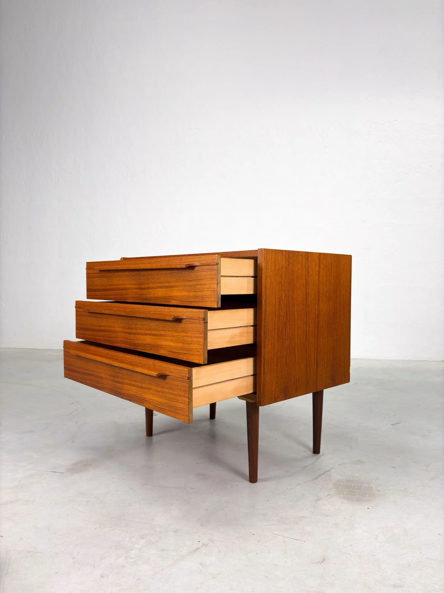 Mid-century 'Mahjongg' Ladekast van Ouwenbroek's Meubelfabriek (15).jpeg