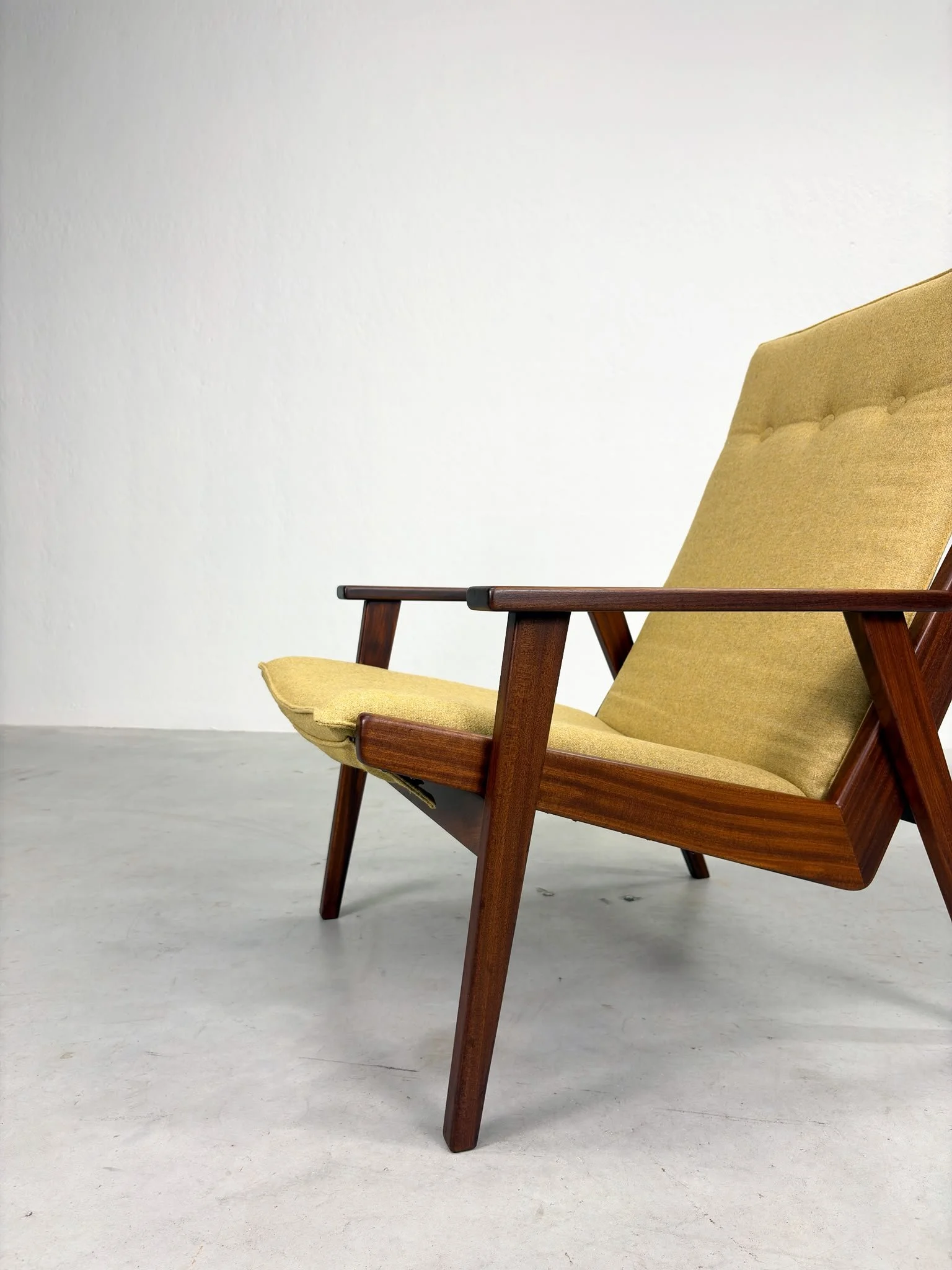 '1611' Fauteuil van Rob Parry voor Gelderland (5).jpeg