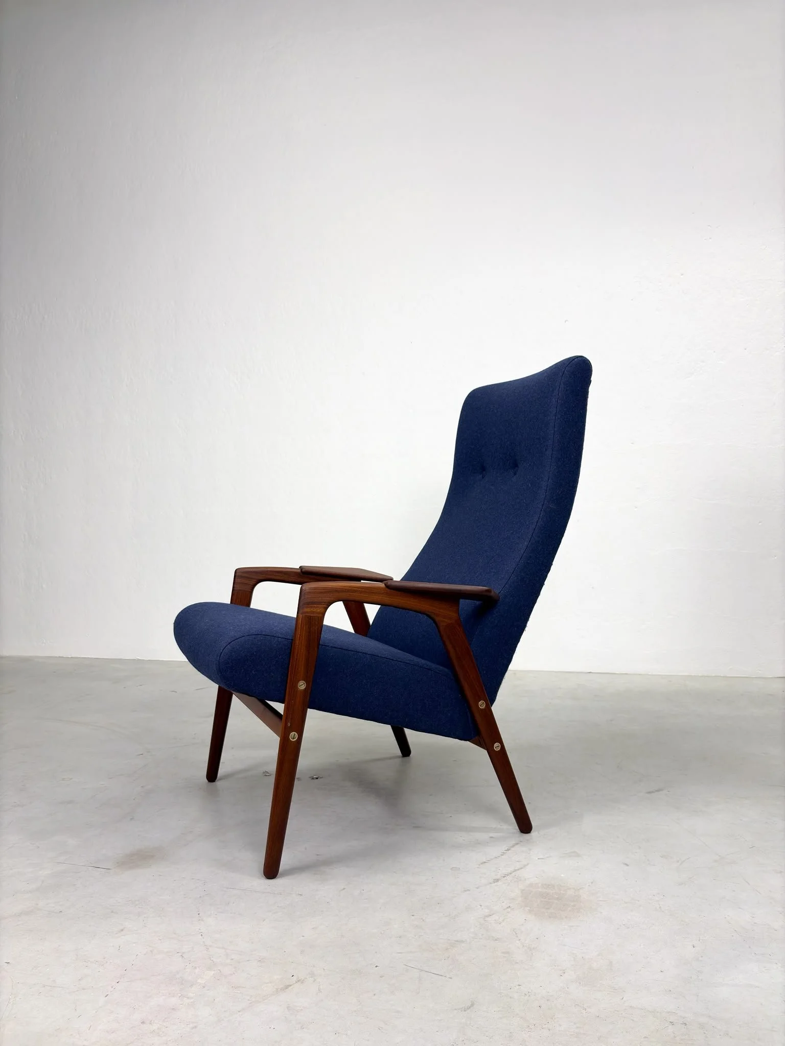 Pastoe 'Ruster' Fauteuil van Yngve Ekström (17).jpeg