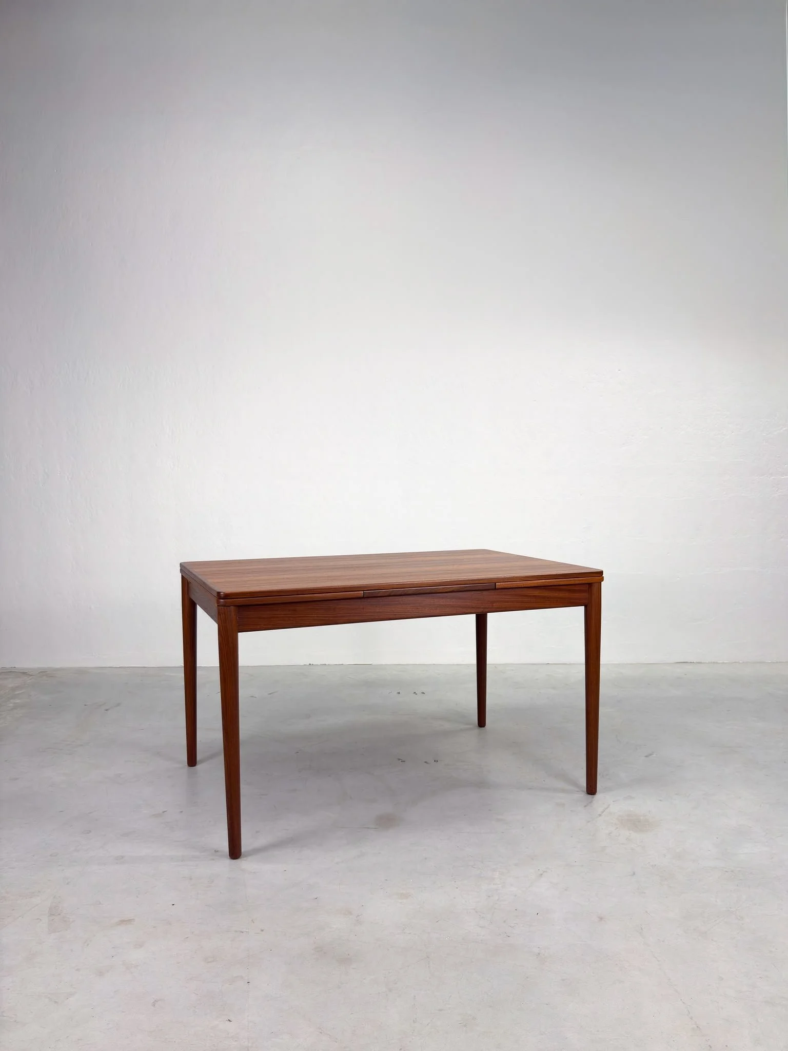 'TT23' Eetkamertafel van Cees Braakman voor Pastoe (12).jpeg
