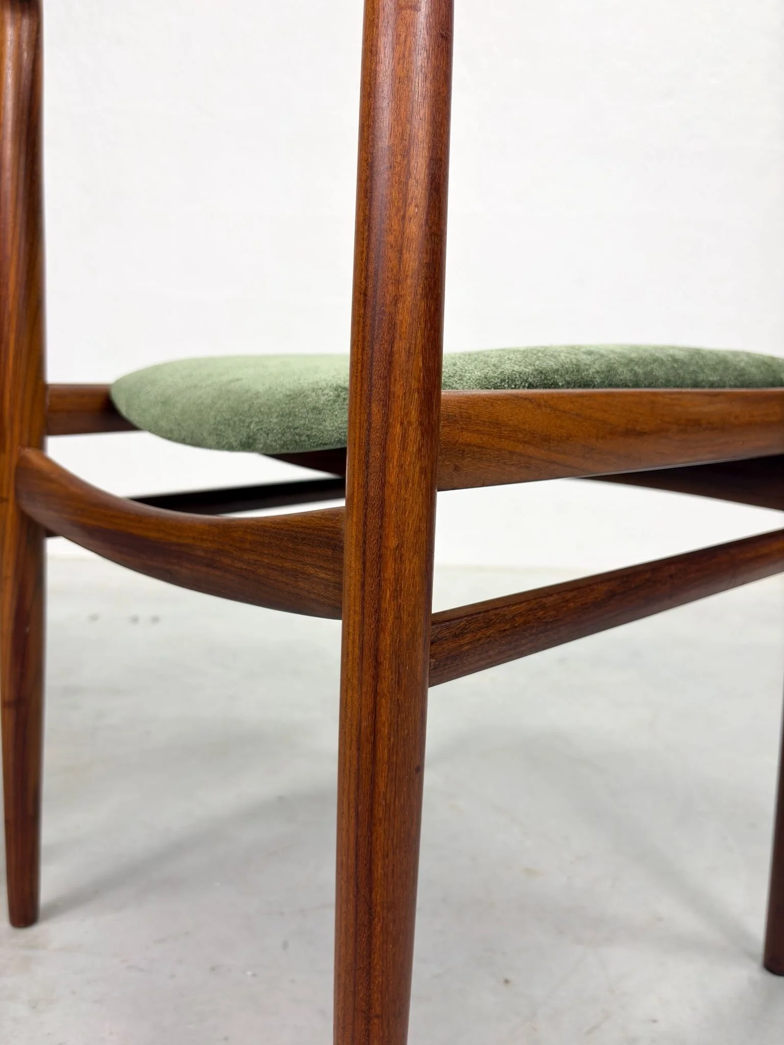 Set Vintage Lübke Eetkamerstoelen Deens Design (16).jpeg