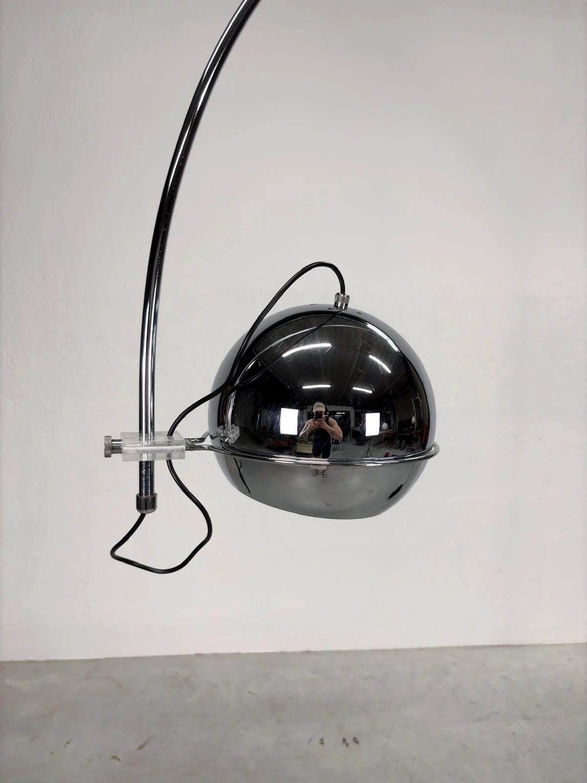 XXL Booglamp in Chroom van Gepo Amsterdam (12).jpeg