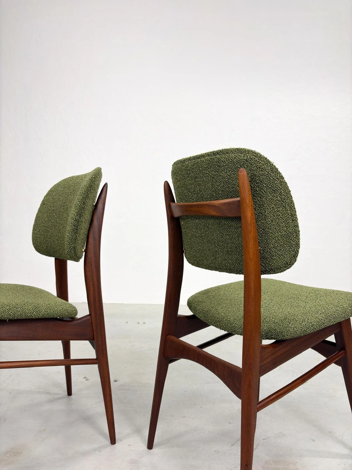 Set 'Milaan' Eetkamerstoelen van Louis van Teeffelen (13).jpeg