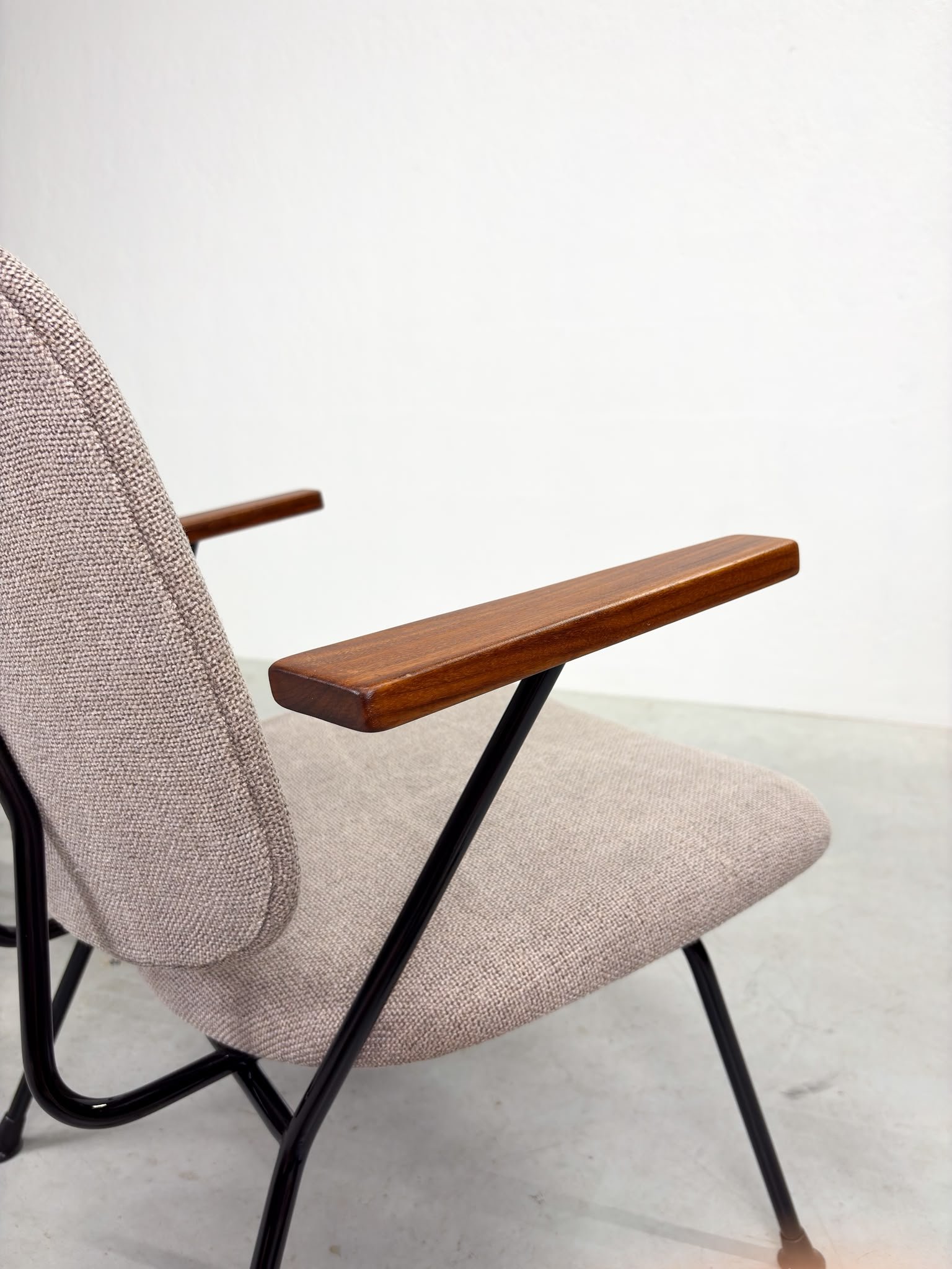 Set 'Nr. 12' Fauteuils van Gijs van der Sluis (11).jpeg