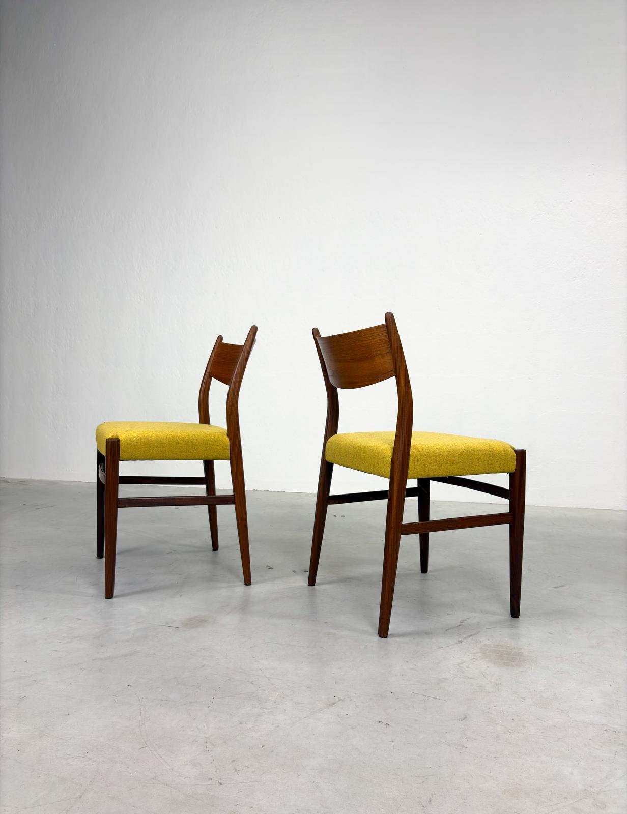 Set 'SA10' Eetkamerstoelen van Cees Braakman voor Pastoe (4).jpeg
