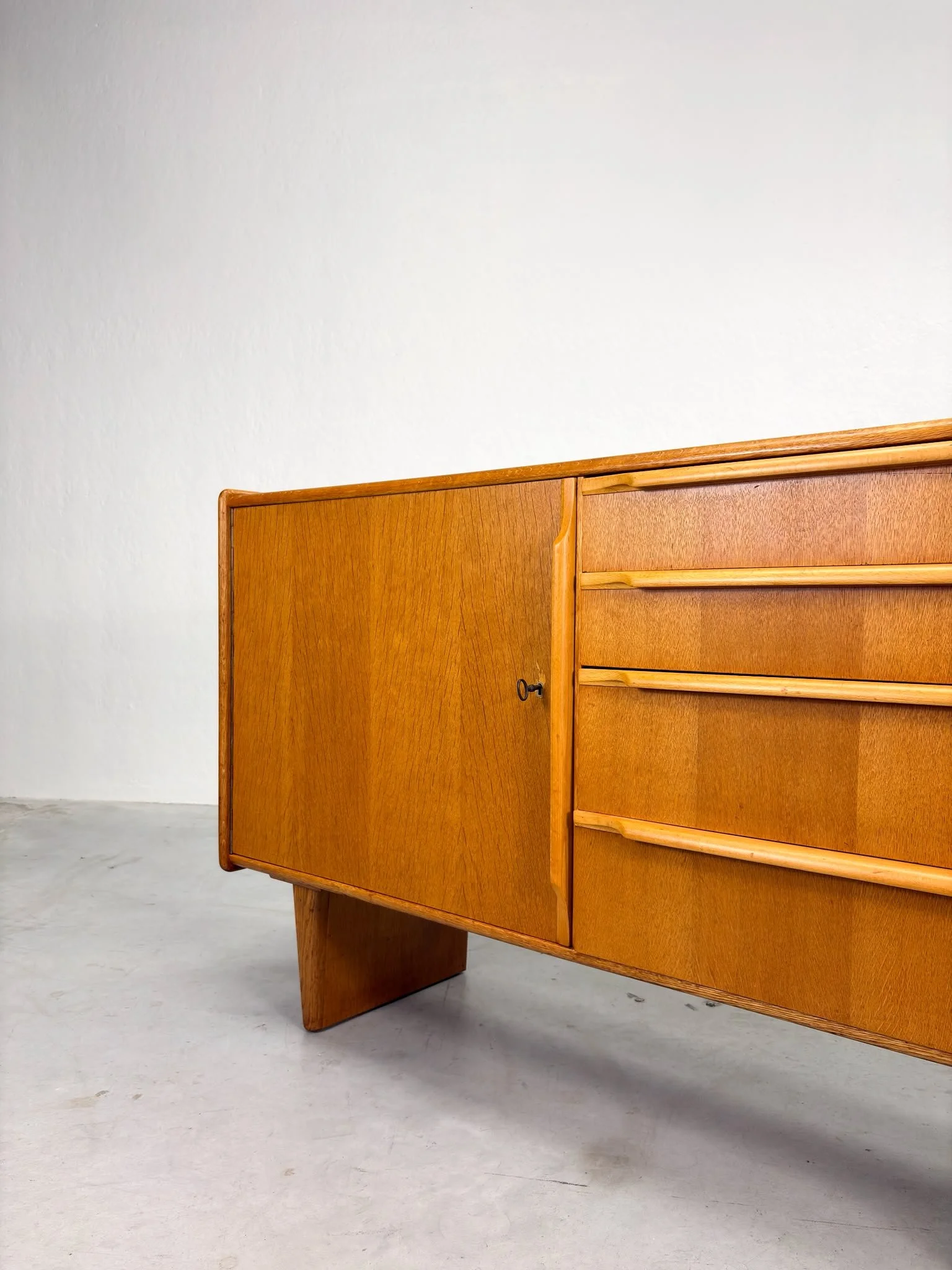 'DE01' Dressoir van Cees Braakman voor Pastoe (12).jpeg