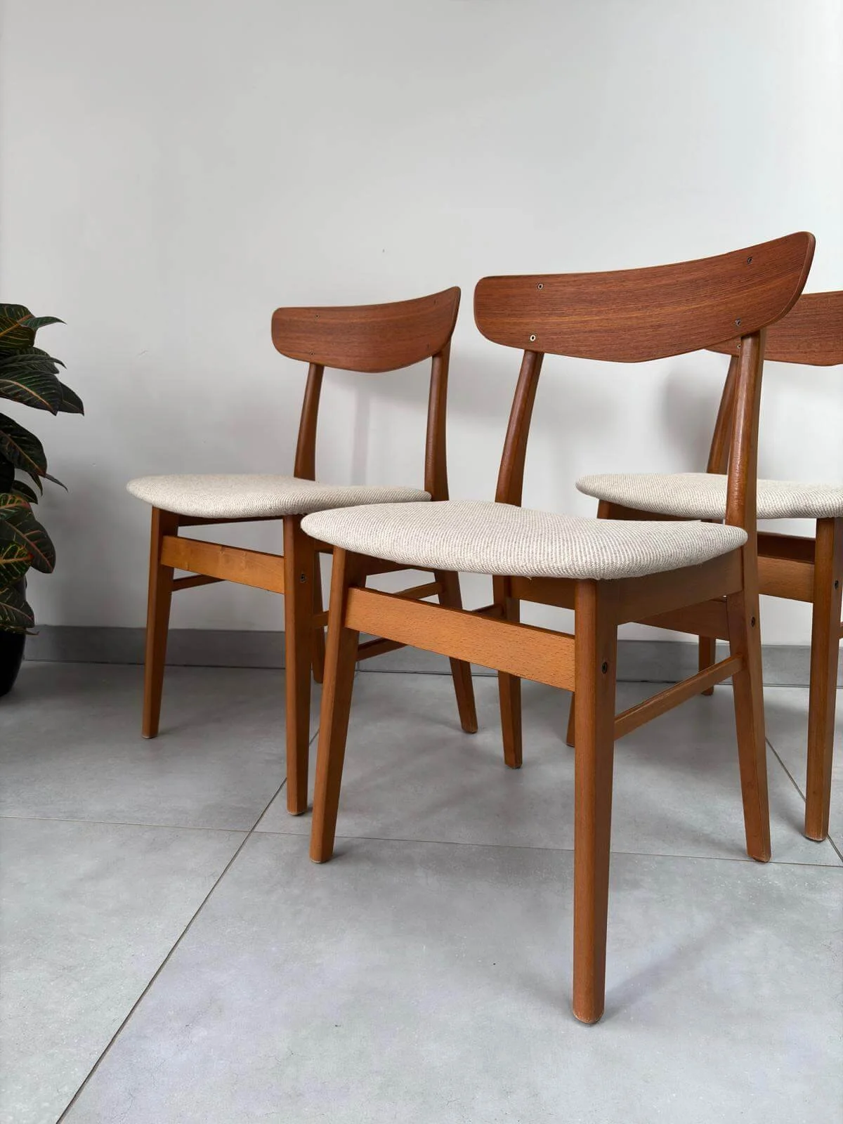 Vintage Scandinavische Eetkamerstoelen Farstrup (6).jpg