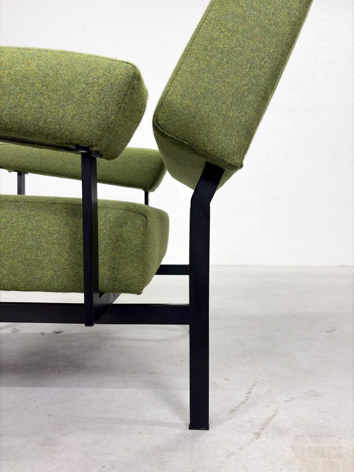 'FM07' Fauteuil van Cees Braakman voor Pastoe (7).jpeg