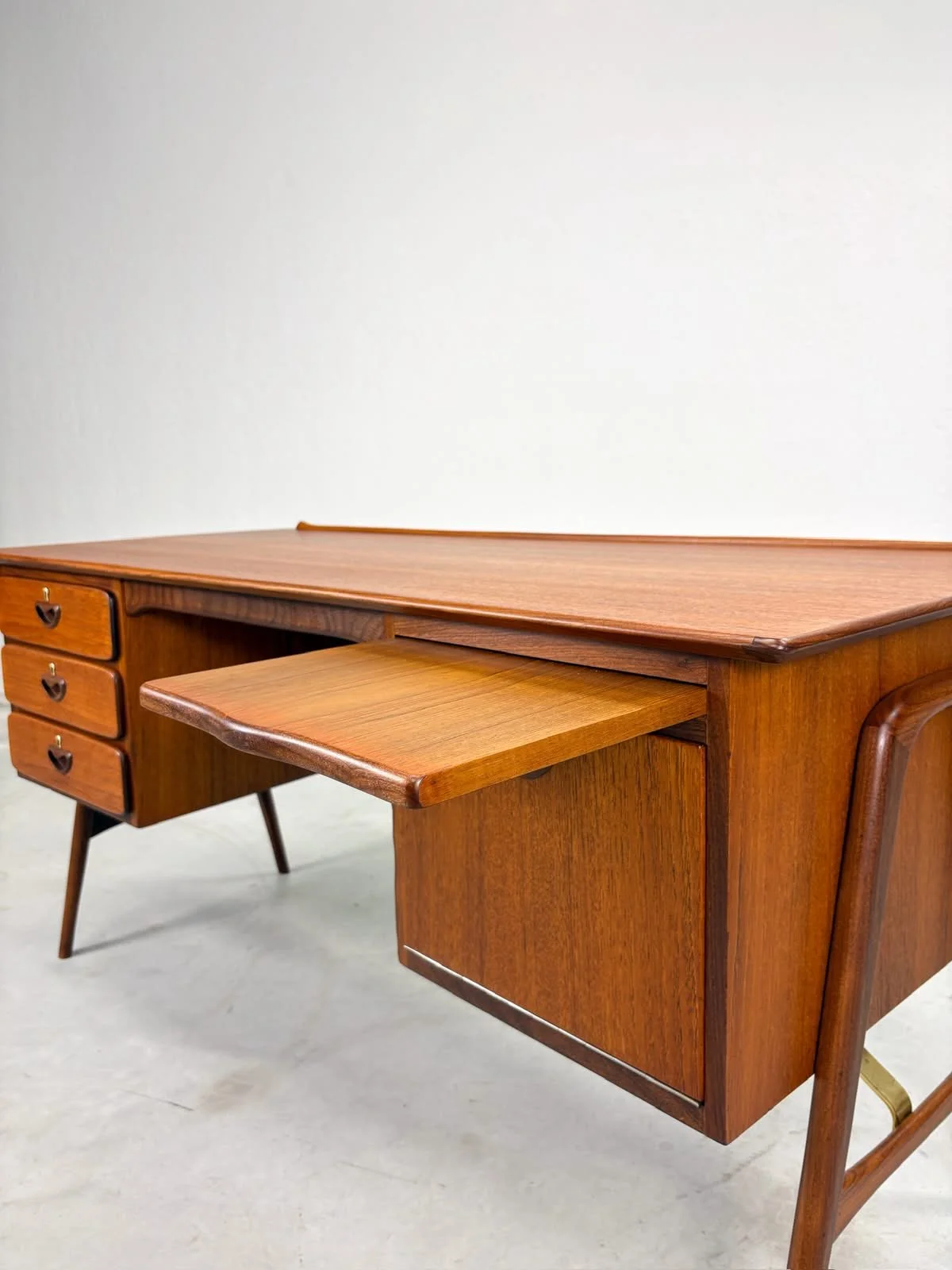 Boomerang Bureau van Louis van Teeffelen voor Wébé (20).jpeg