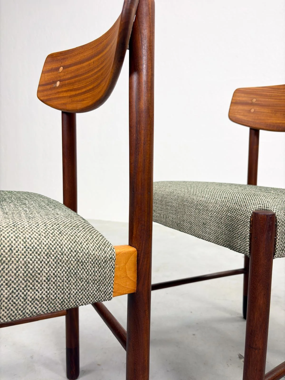 Set Vintage Eetkamerstoelen van Karl Andersson & Söner (2).jpeg