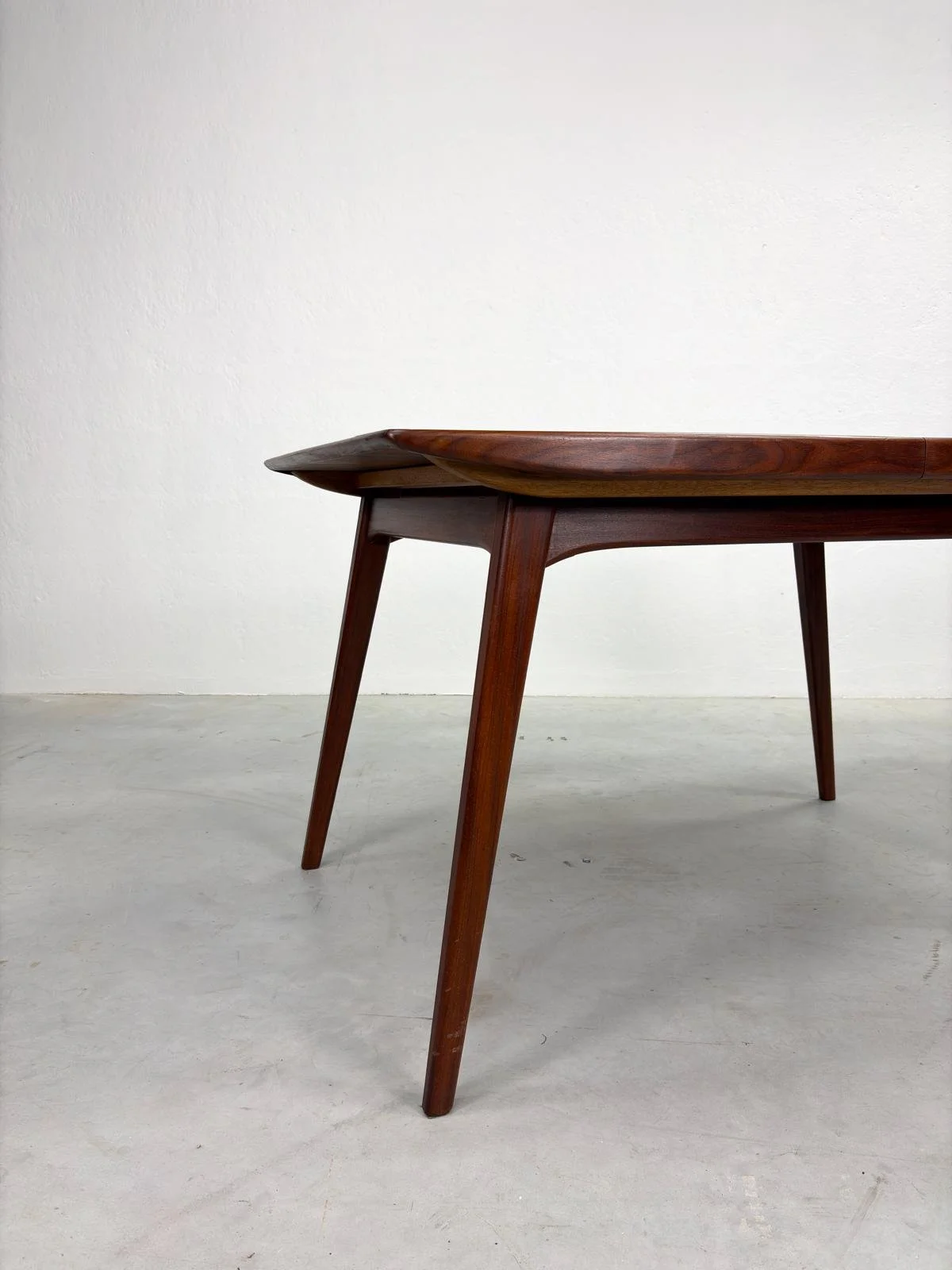 Vintage Milaan Eettafel van Louis van Teeffelen voor Wébé (7).jpeg