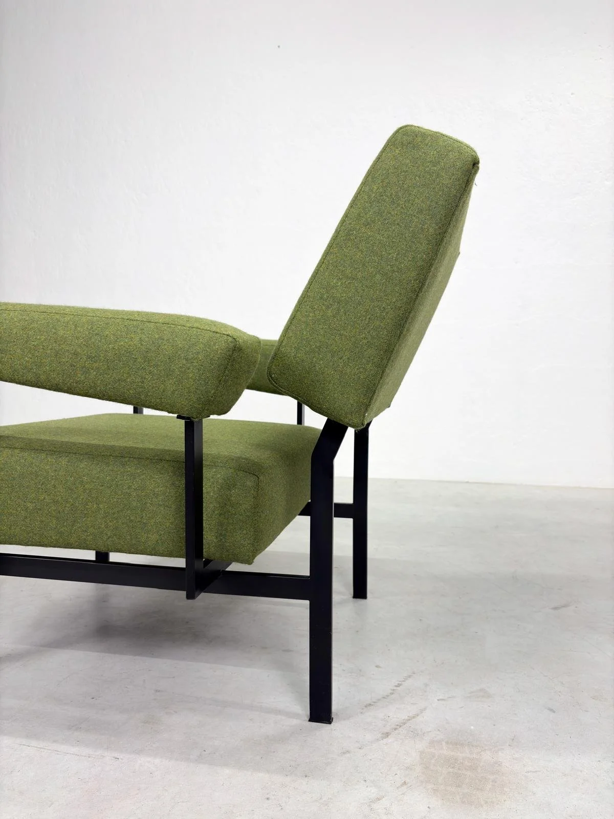 'FM07' Fauteuil van Cees Braakman voor Pastoe (9).jpeg