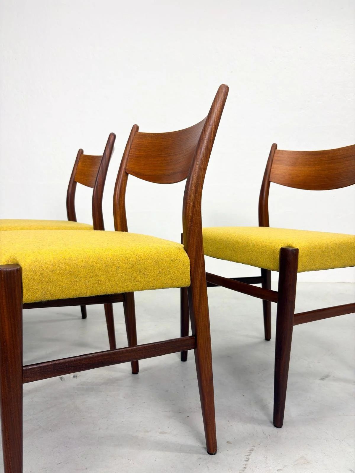 Set 'SA10' Eetkamerstoelen van Cees Braakman voor Pastoe (9).jpeg