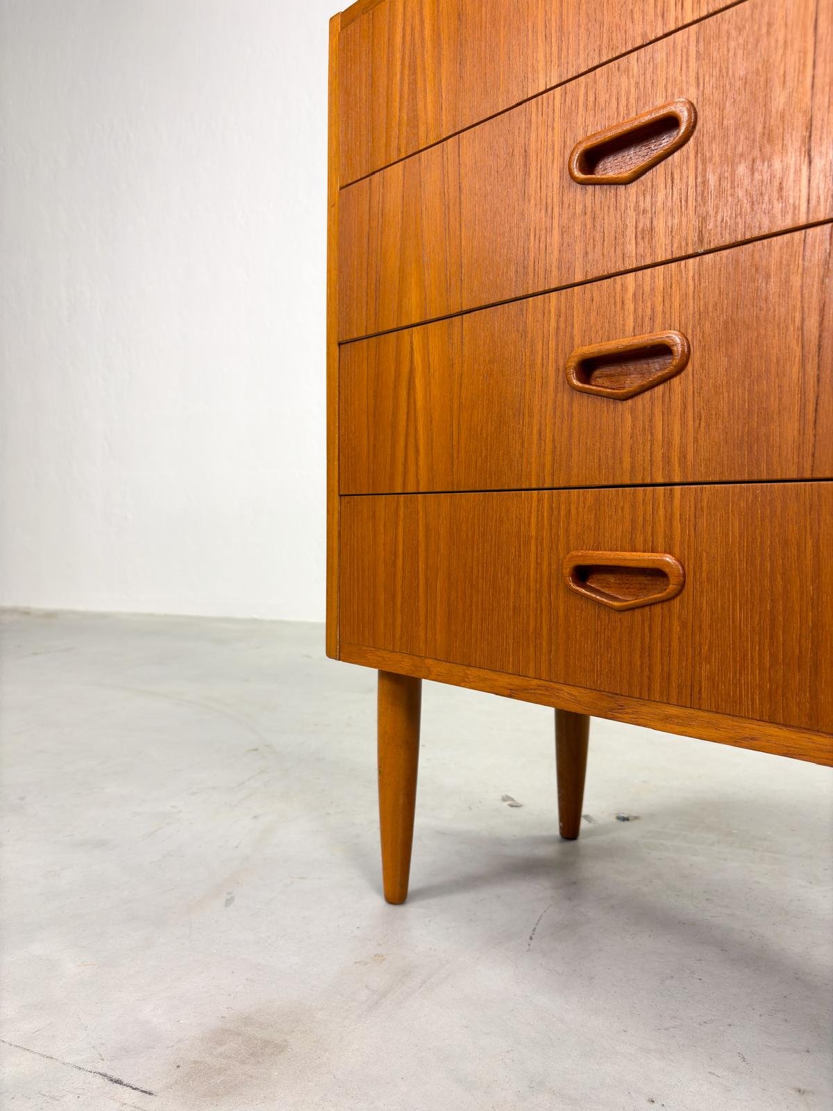 Lage Mid-century Ladekast van Musteringg (9).jpeg