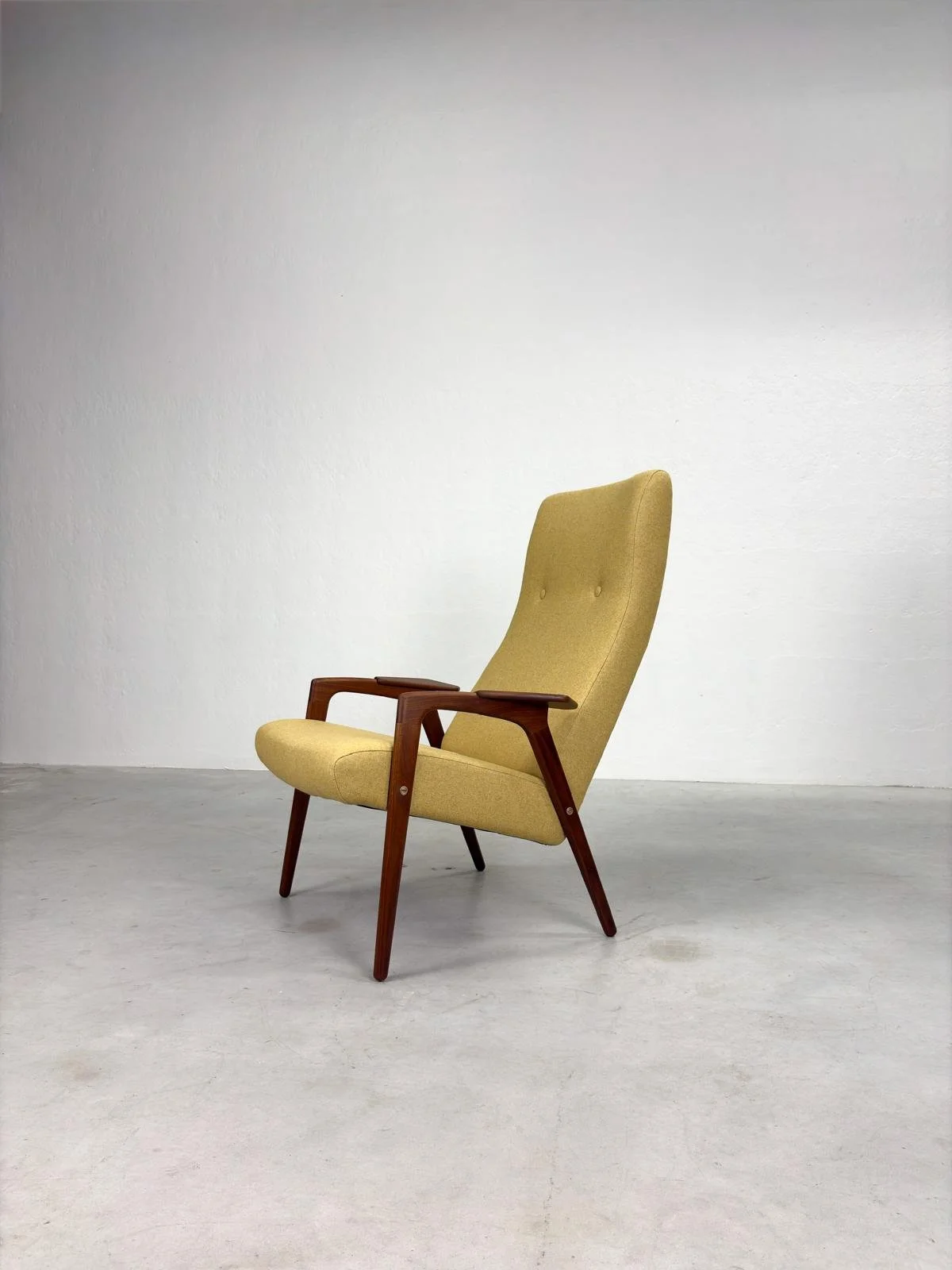 Pastoe 'Ruster' Fauteuil van Yngve Ekström Hoog (5).jpeg