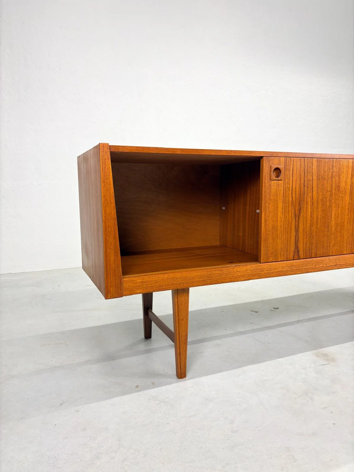 Mid-century Sideboard van Mahjongg Vlaardingen (19).jpeg