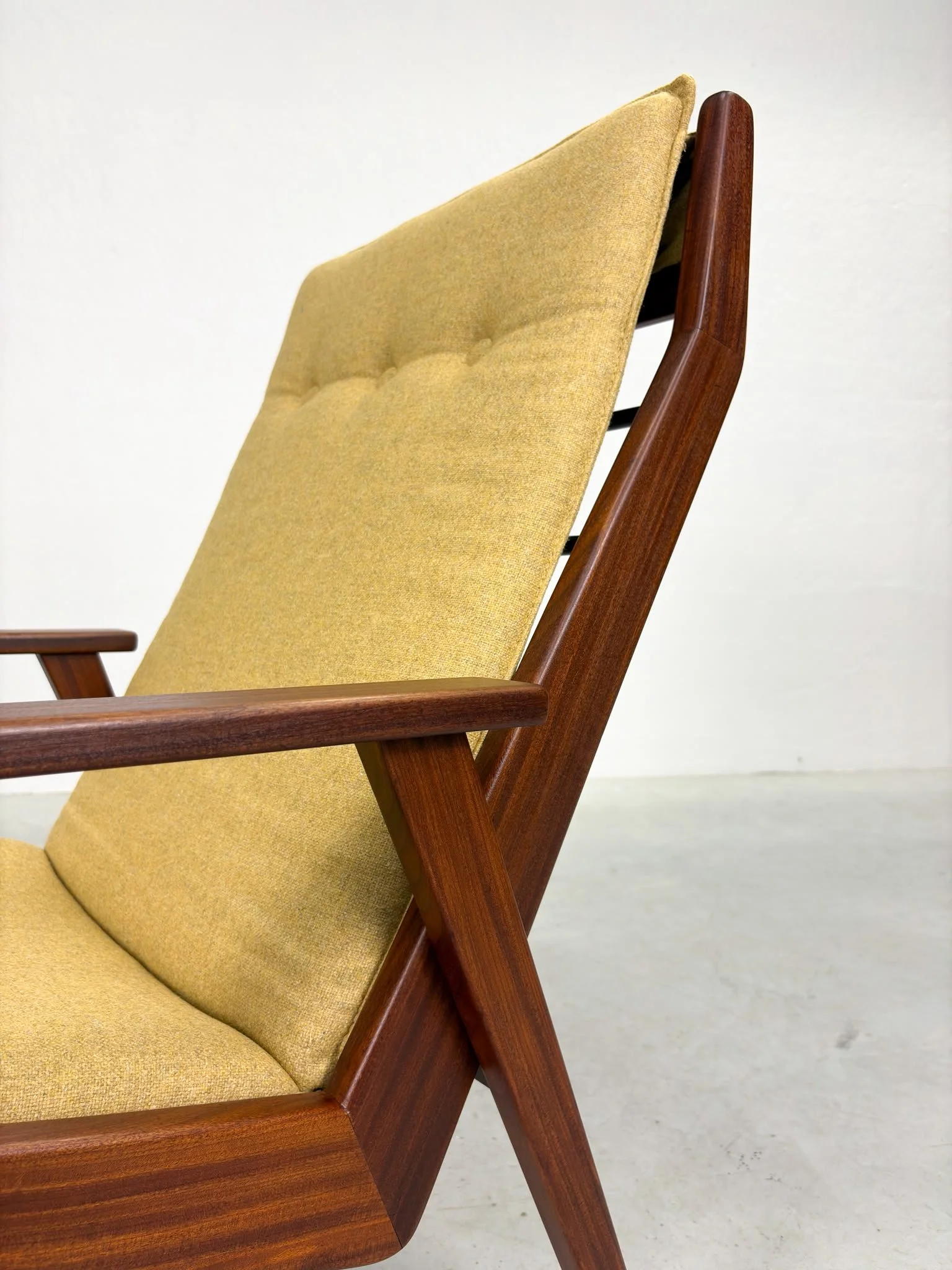 '1611' Fauteuil van Rob Parry voor Gelderland (4).jpeg
