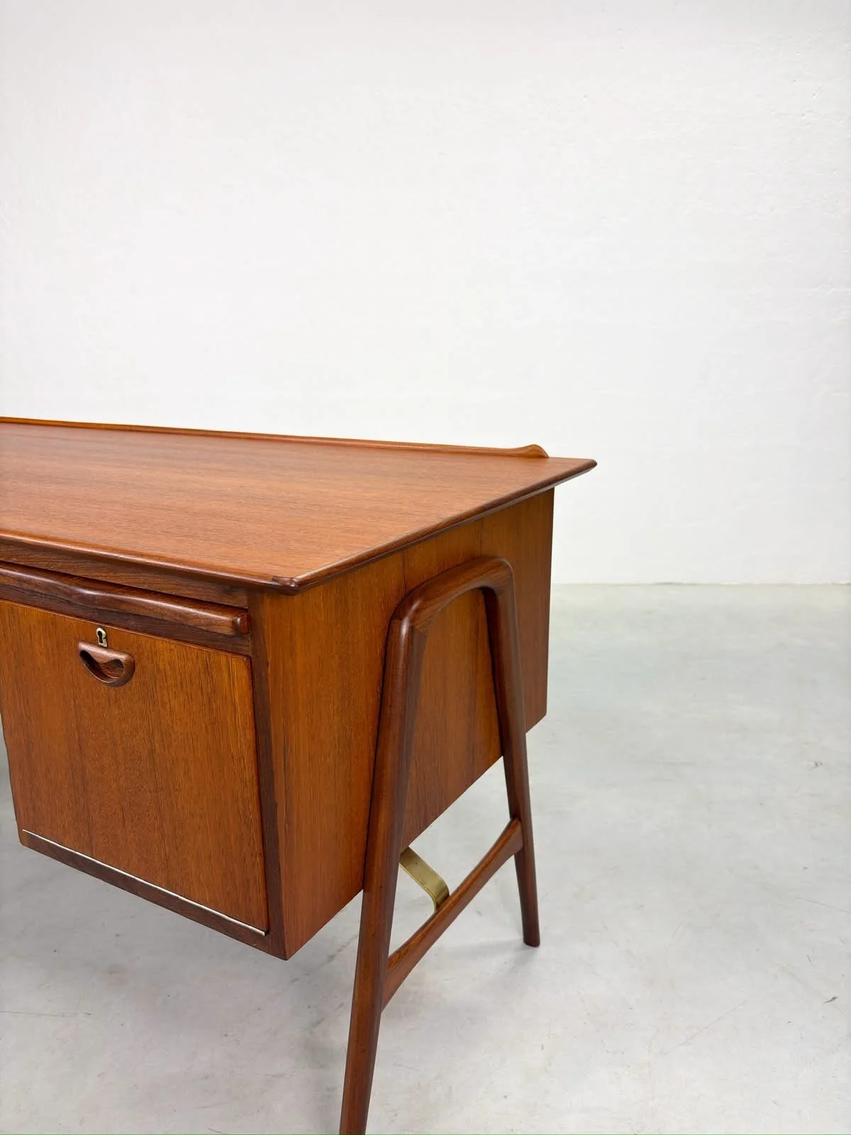 Boomerang Bureau van Louis van Teeffelen voor Wébé (17).jpeg