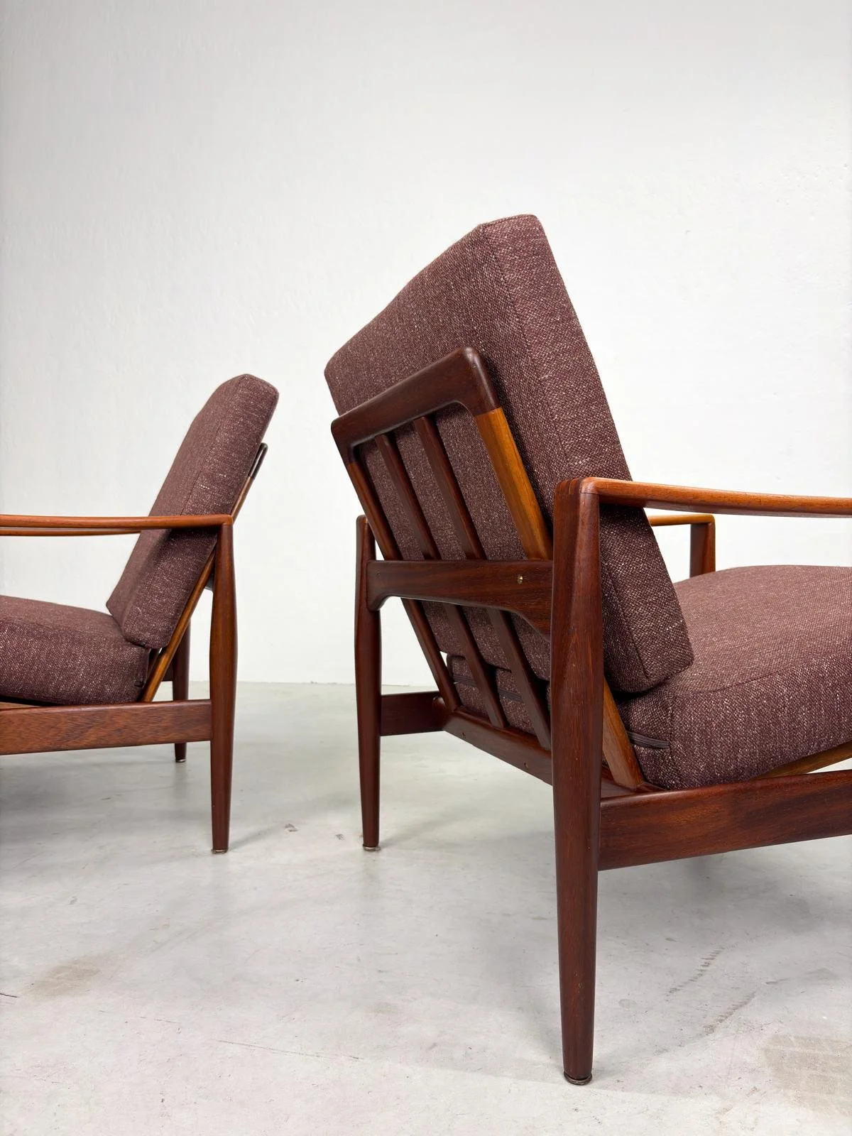 'EK' Fauteuil van Illum Wikkelsø voor N. Eilersen (17).jpeg