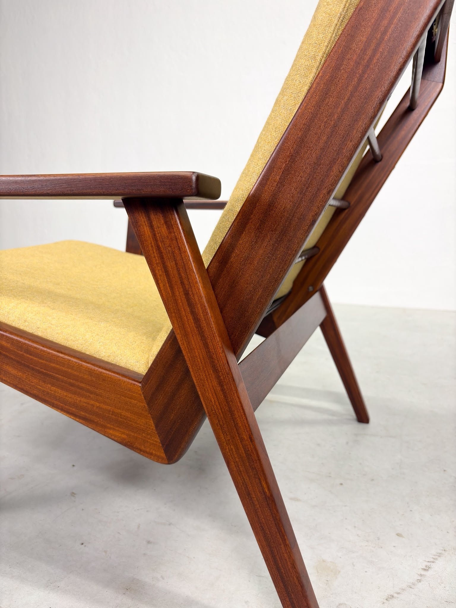 '1611' Fauteuil van Rob Parry voor Gelderland (9).jpeg