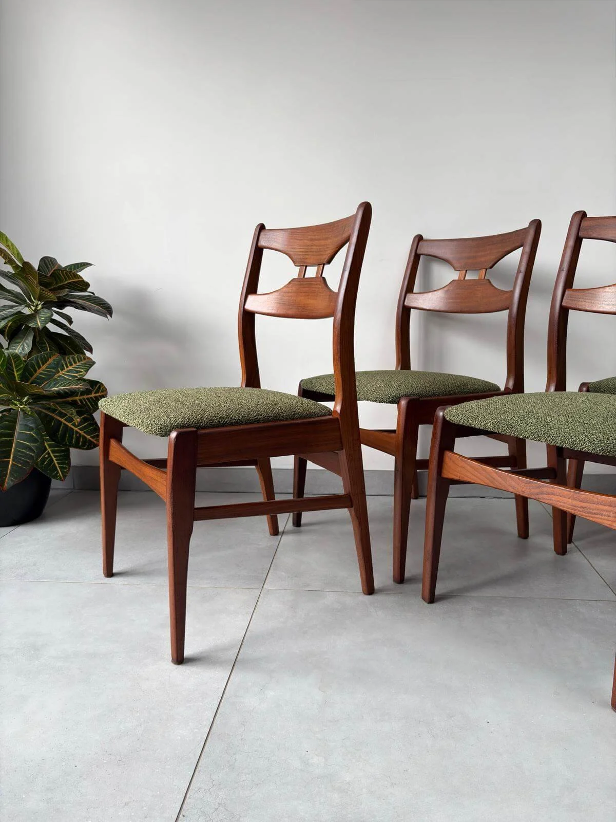 Set vintage Deense eetkamerstoelen BAKO (15).jpg