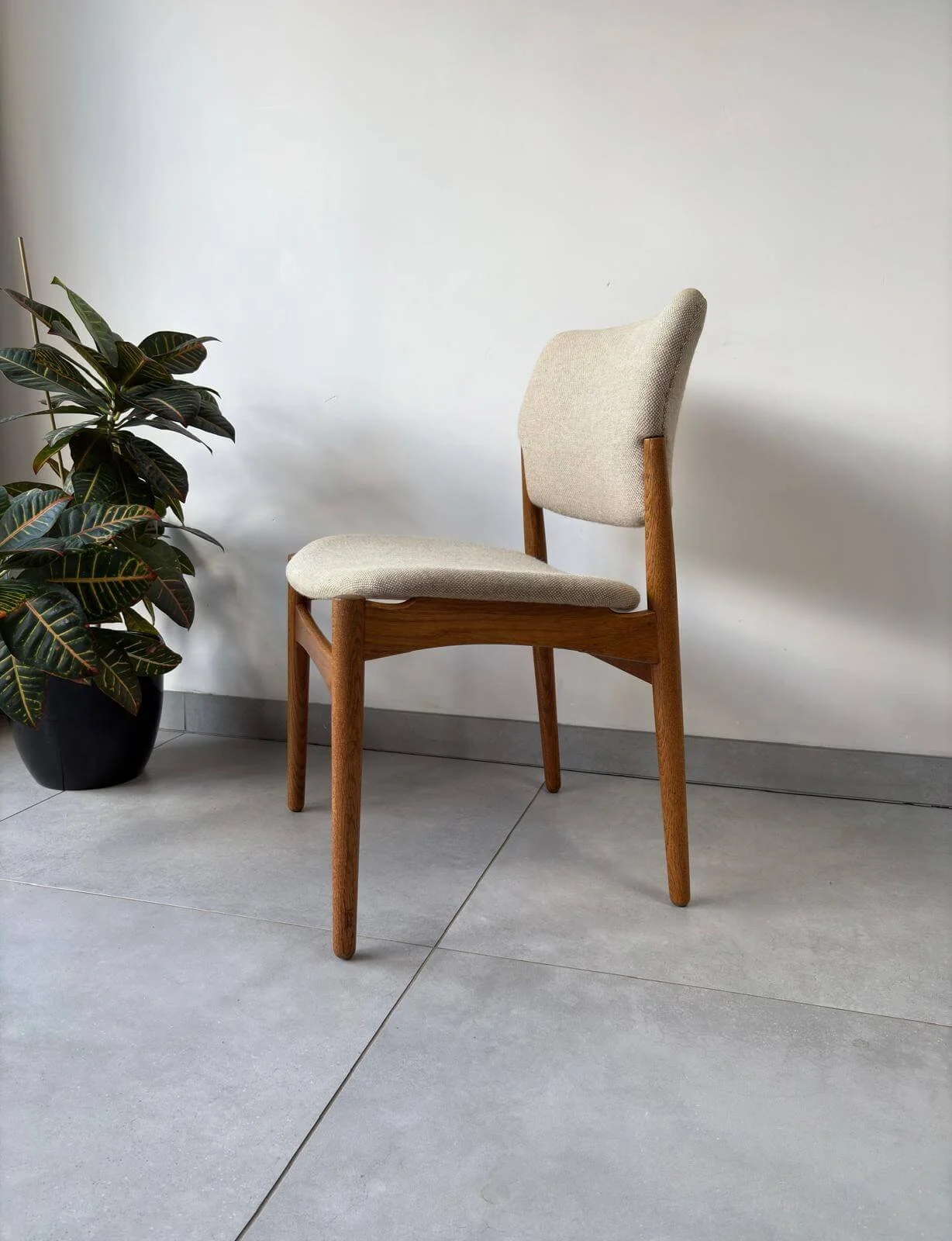 Set Vintage Deense Eetkamerstoelen Fritz Hansen (5).jpg