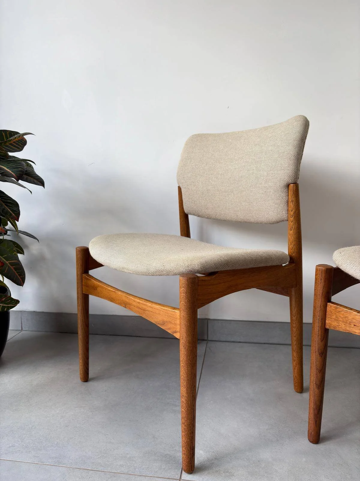 Set Vintage Deense Eetkamerstoelen Fritz Hansen (1).jpg