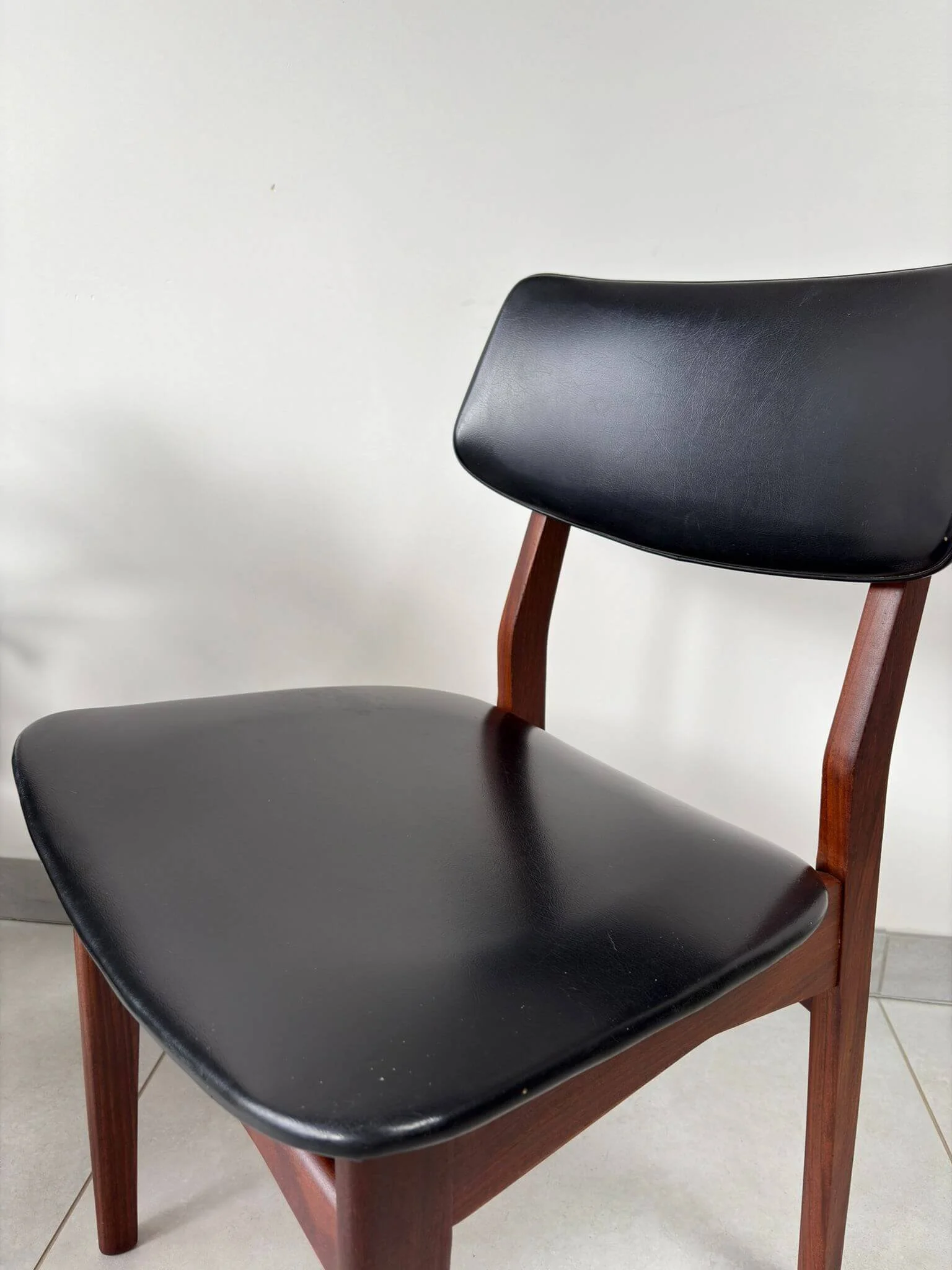 Set Vintage Eetkamerstoelen Mahjongg Vlaardingen (11).jpg